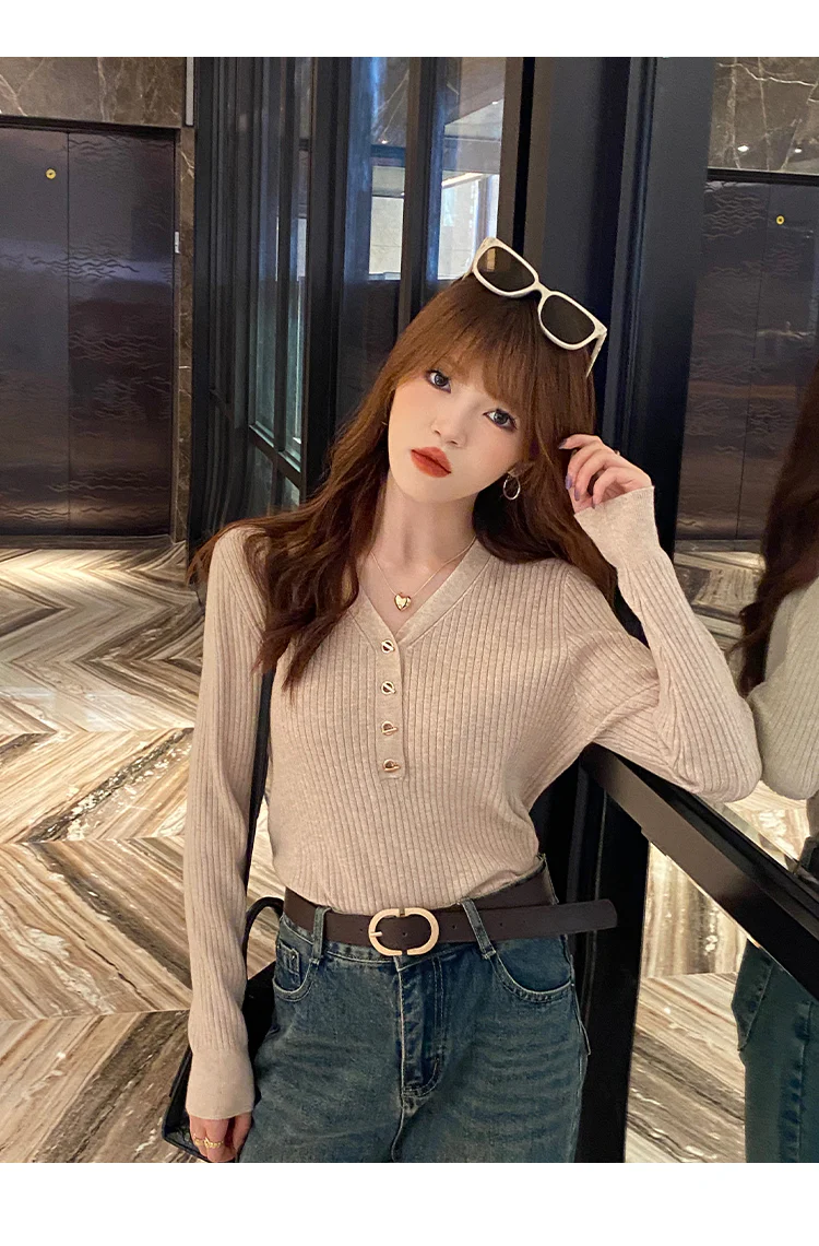 Beige Full Sleeve V Neck Buttoned Fitted Top - Image 3