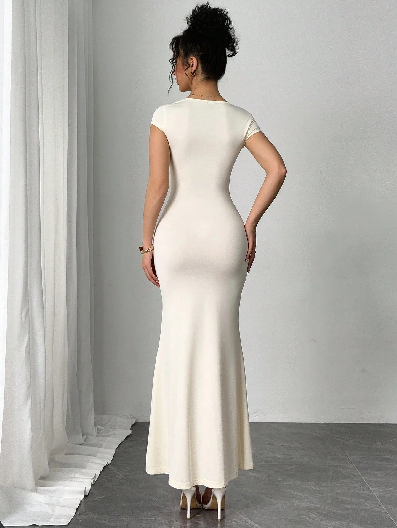 Beige Short Sleeve Metal Attached Dress - Image 2