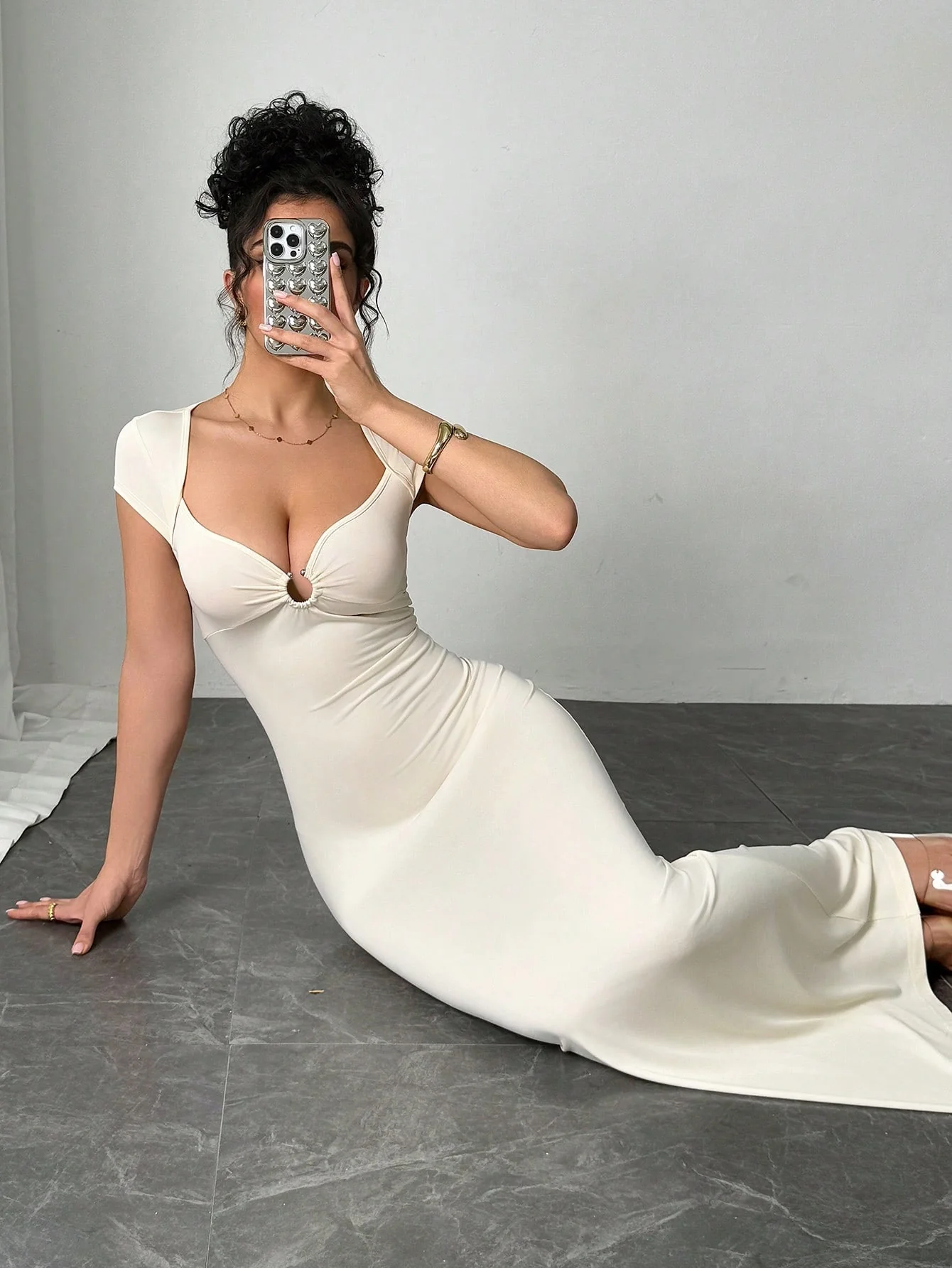 Beige Short Sleeve Metal Attached Dress - Image 3