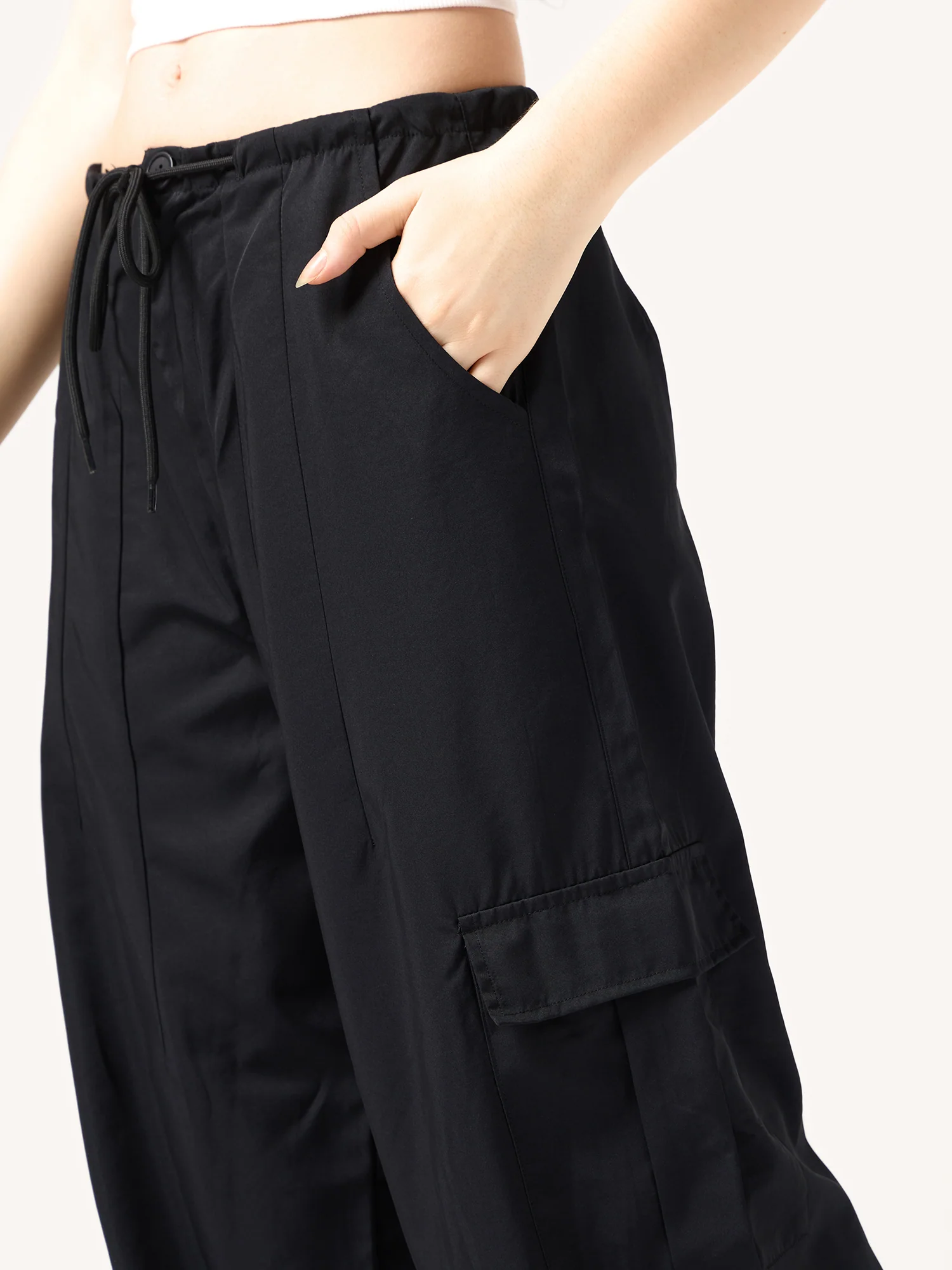 Black Cargo Pockets Drawstring Wid Leg Trouser - Image 4