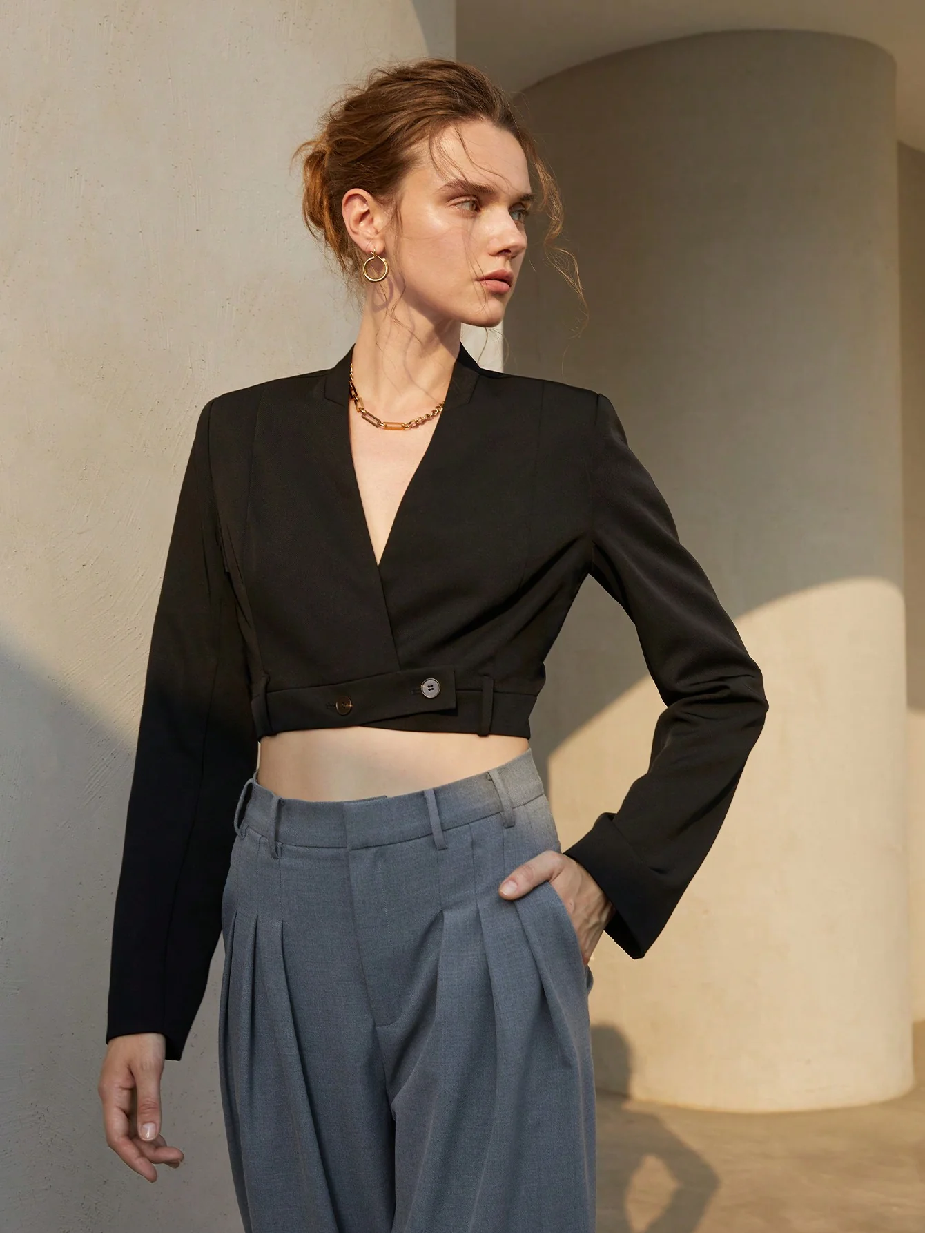 Black Cropped Blazer - Image 3