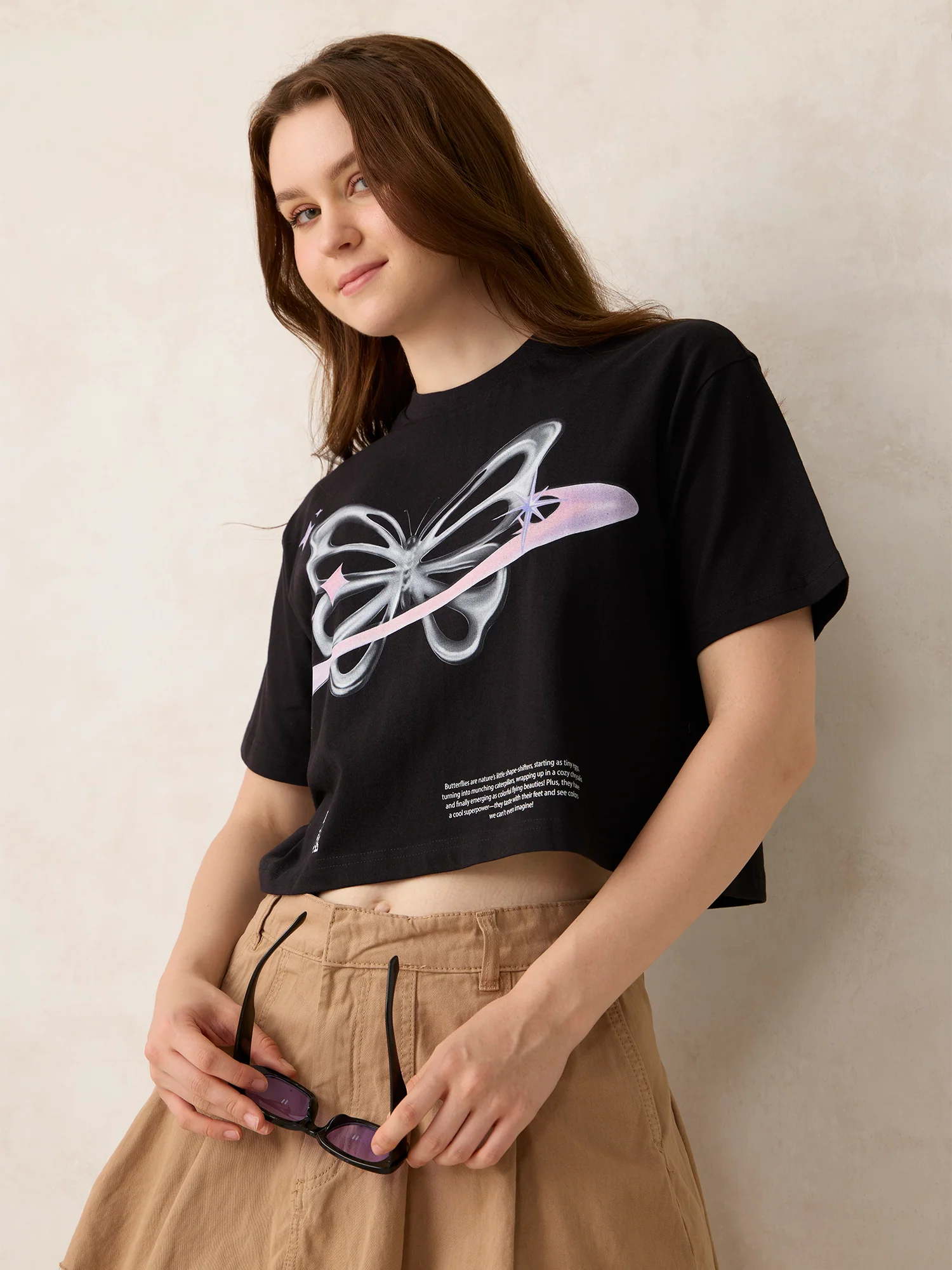 Black Cropped Graphic Tshirt