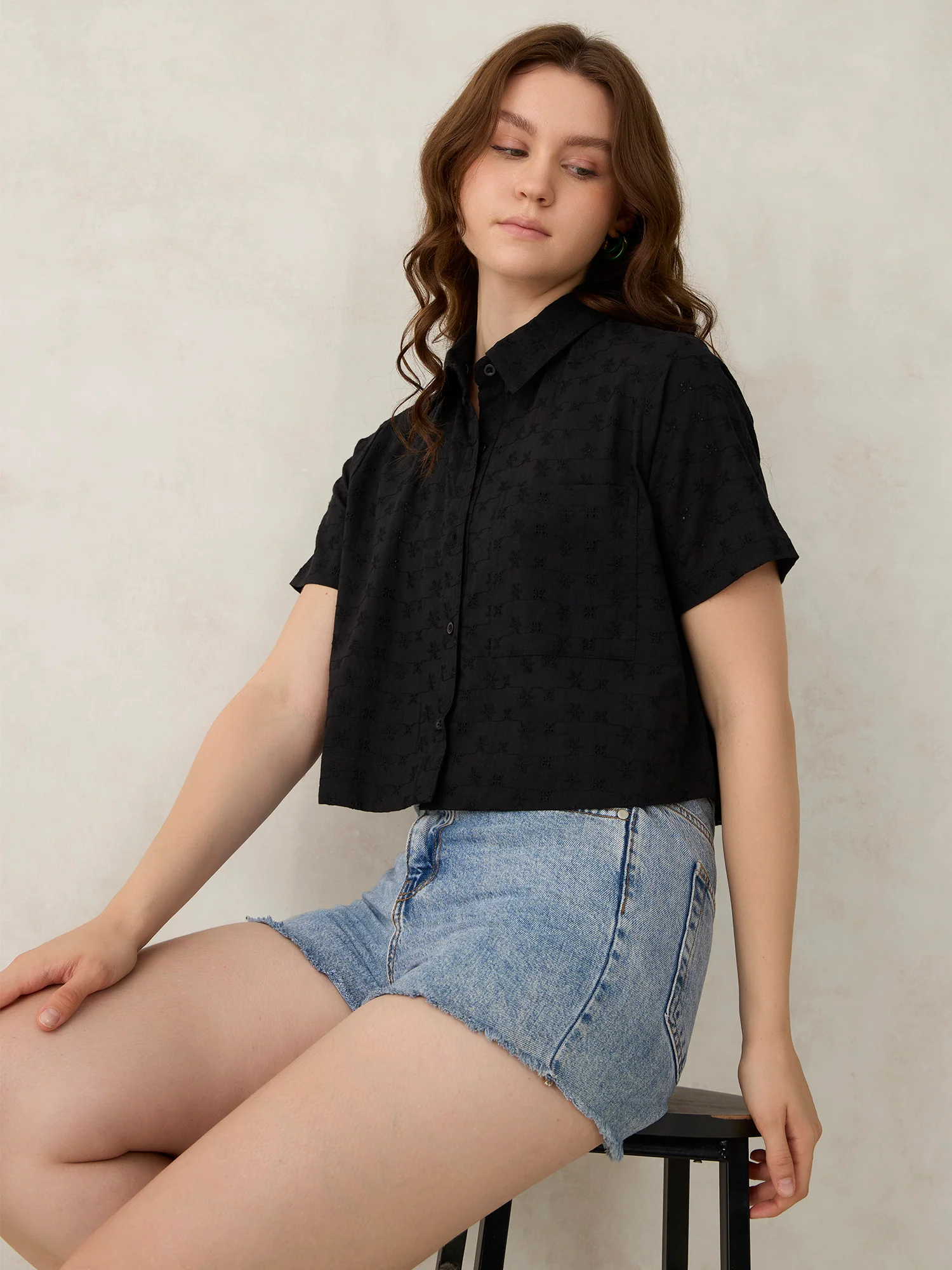 Black Cropped Schiffli Shirt - Image 4
