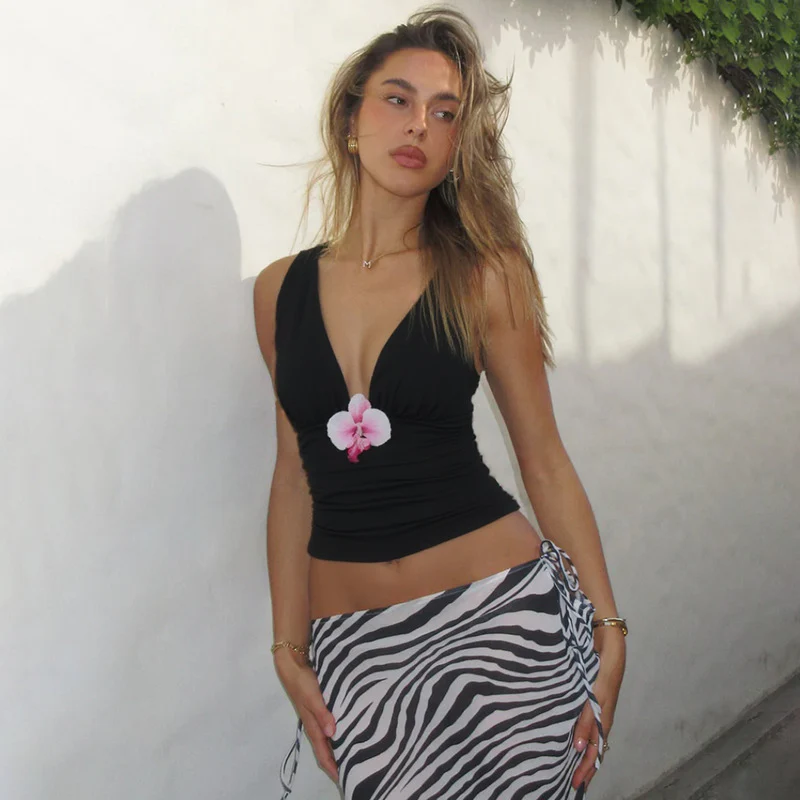 Black Deep V Ruched Tank Top - Image 3