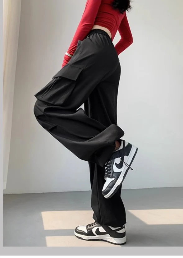 Black Drawstring Parchute Pin Tucked Cargo Pants - Image 3