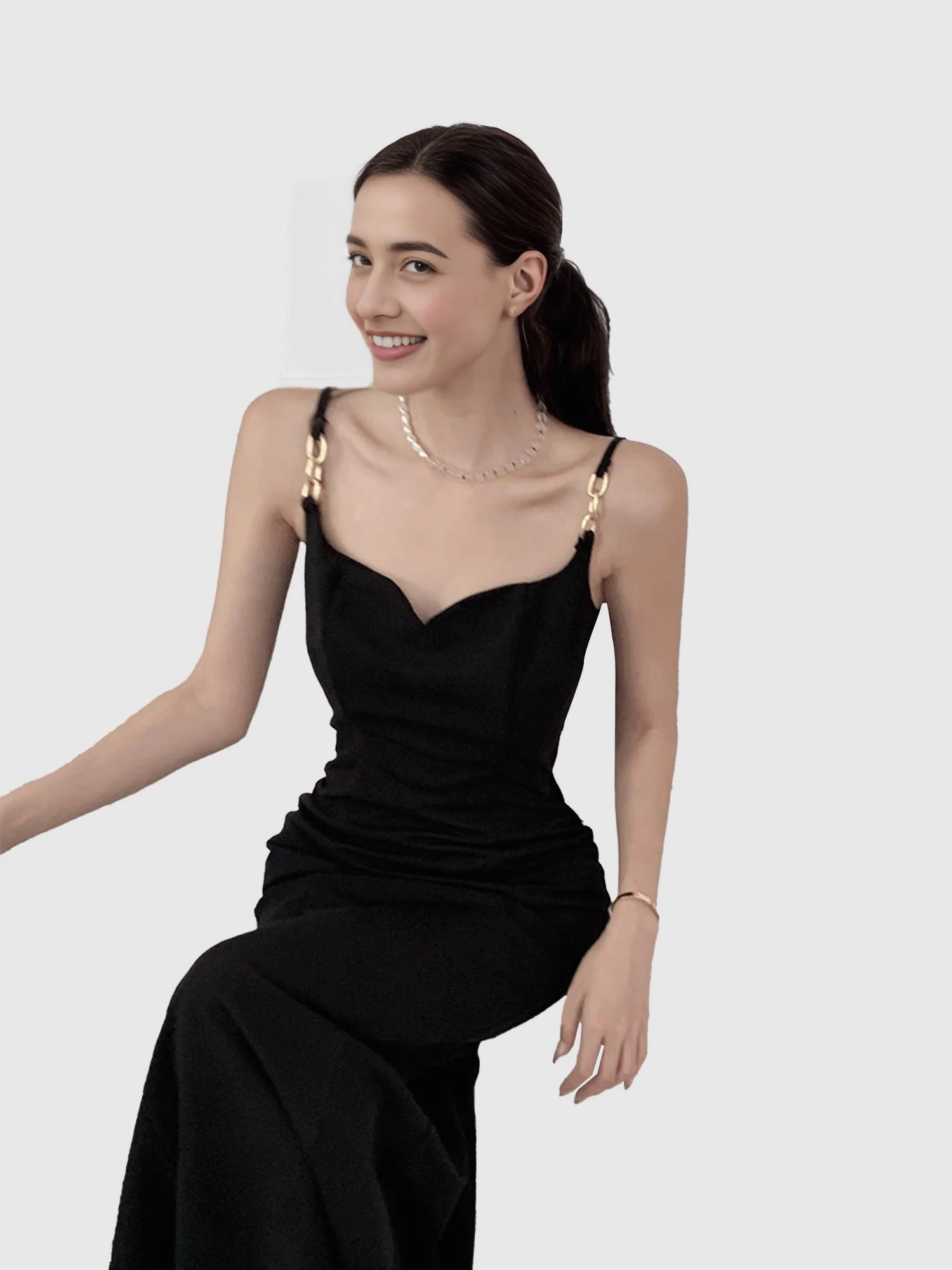 Black Thin Strapped Sweetheart Necked Bodycon Dress - Image 3