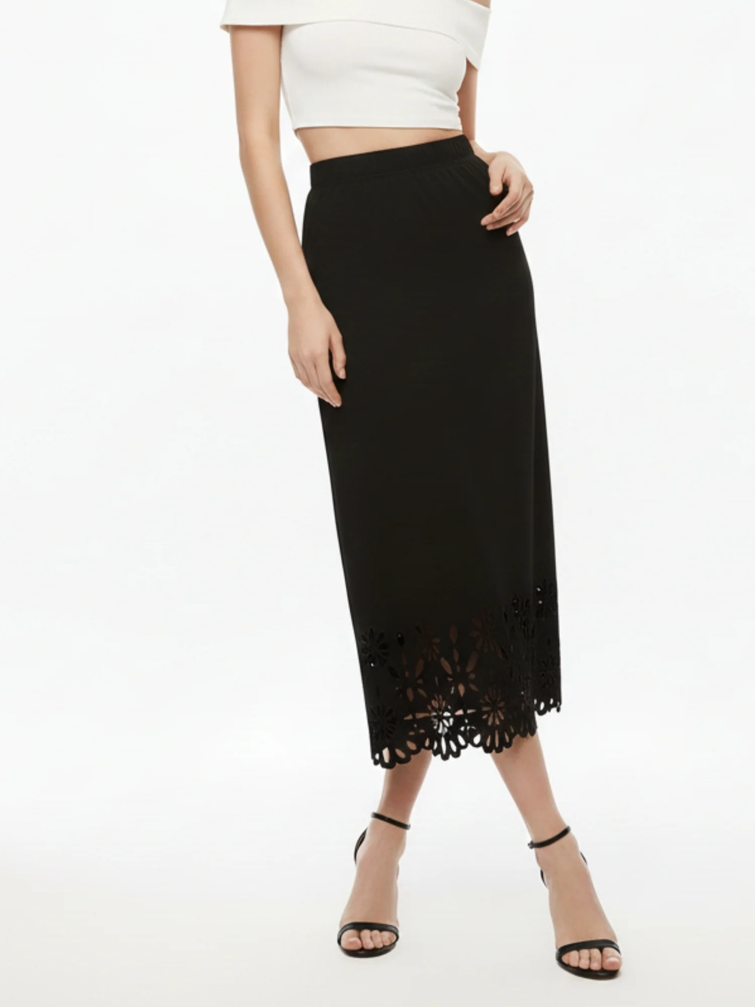Black Fish-Tail Fit Skirt With Bottom Hem Detail - Image 4