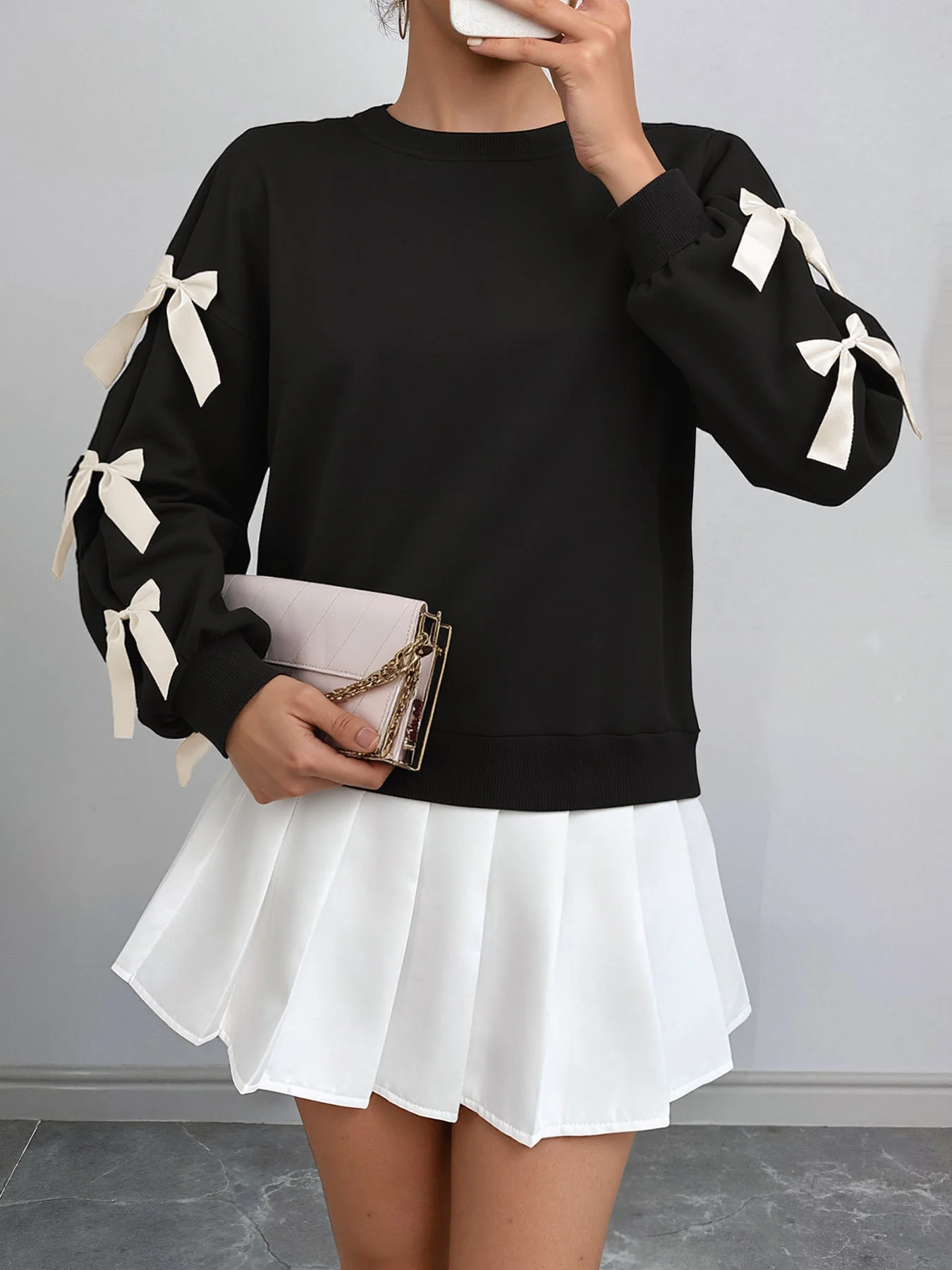Black Full Sleeve Bow Trim Sweatshirt - Image 4