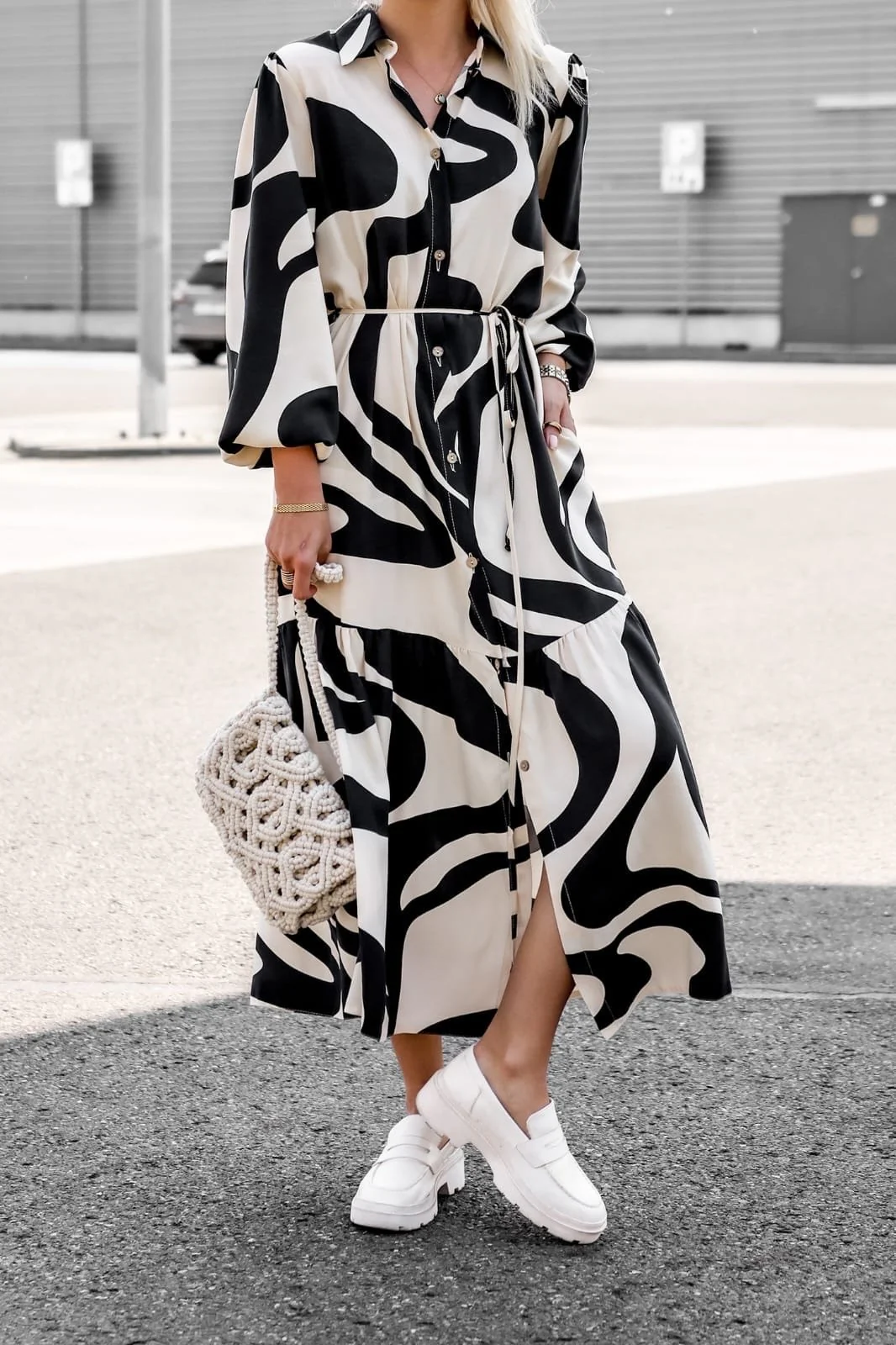 Black Full Sleeve Collared Neck Printed Dress - Image 4