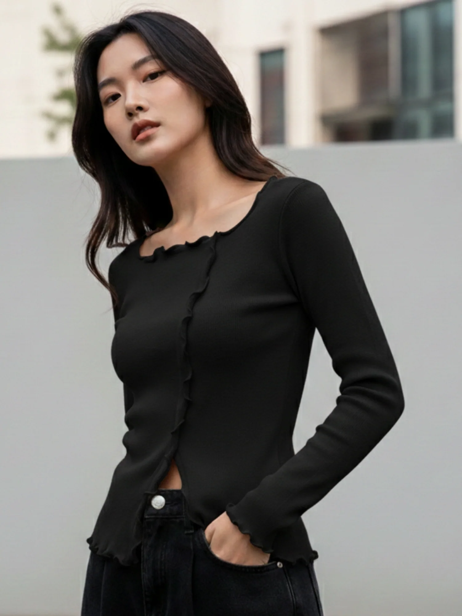 Black Full Sleeve Wavy Hem Top - Image 2
