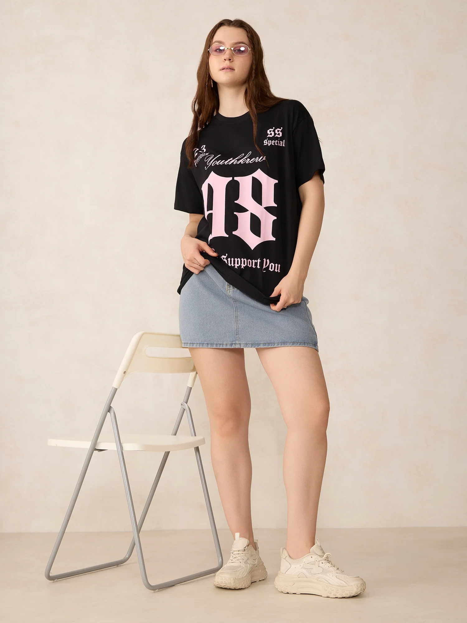 Black Graphic Oversized T-Shirt - Image 6