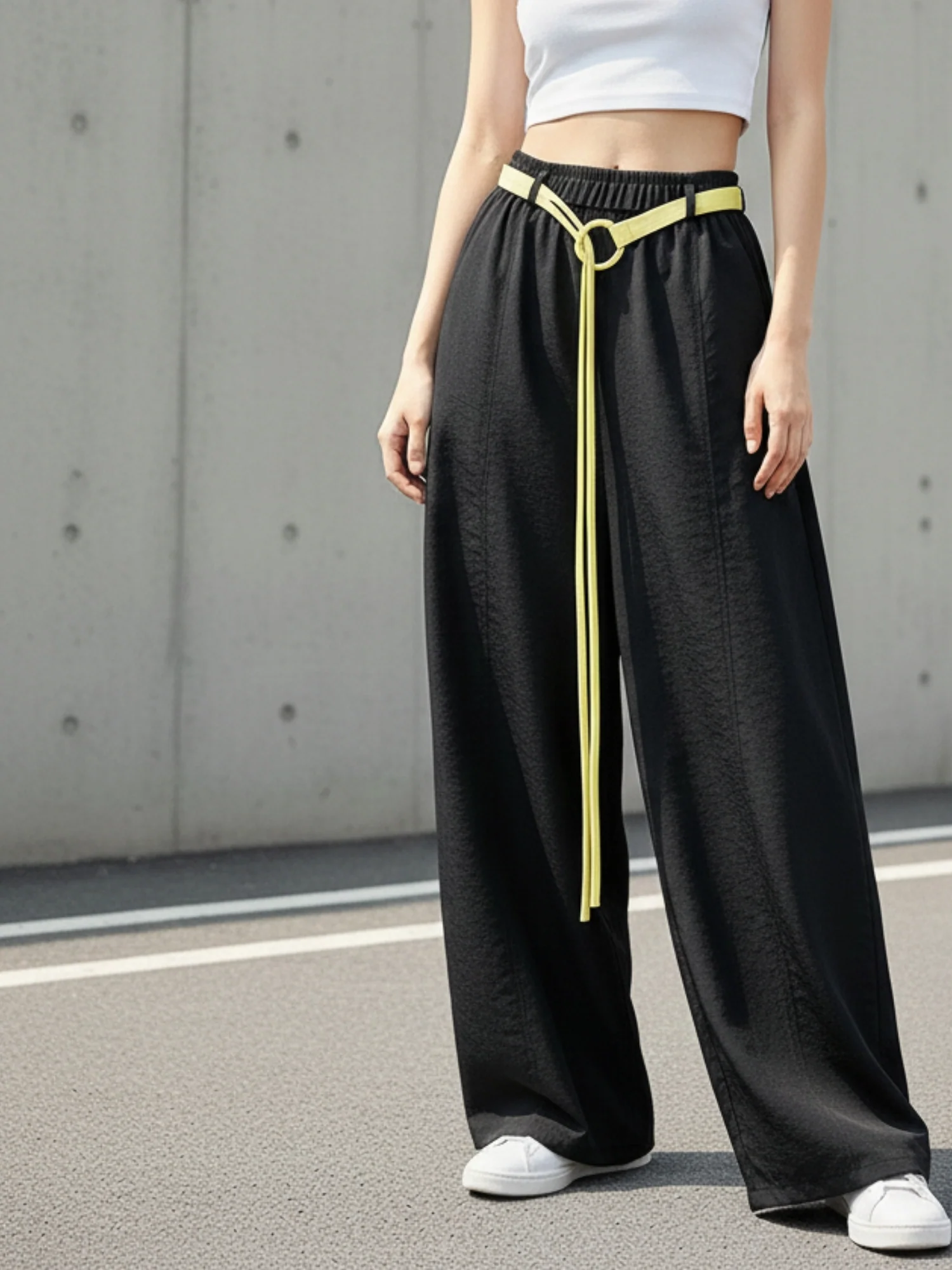 Black High Waist Barrel Style Sweatpant - Image 3