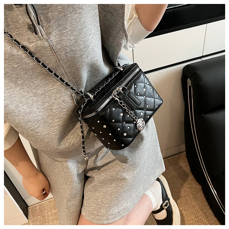 Black Mini Squarebox Handbag - Image 5