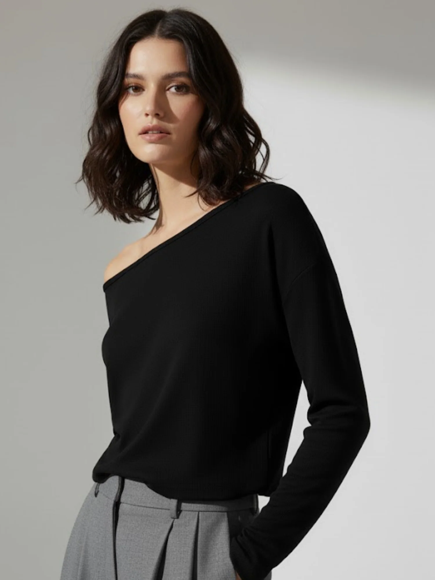Black Off-Shoulder Solid Basic Sweater - Image 4