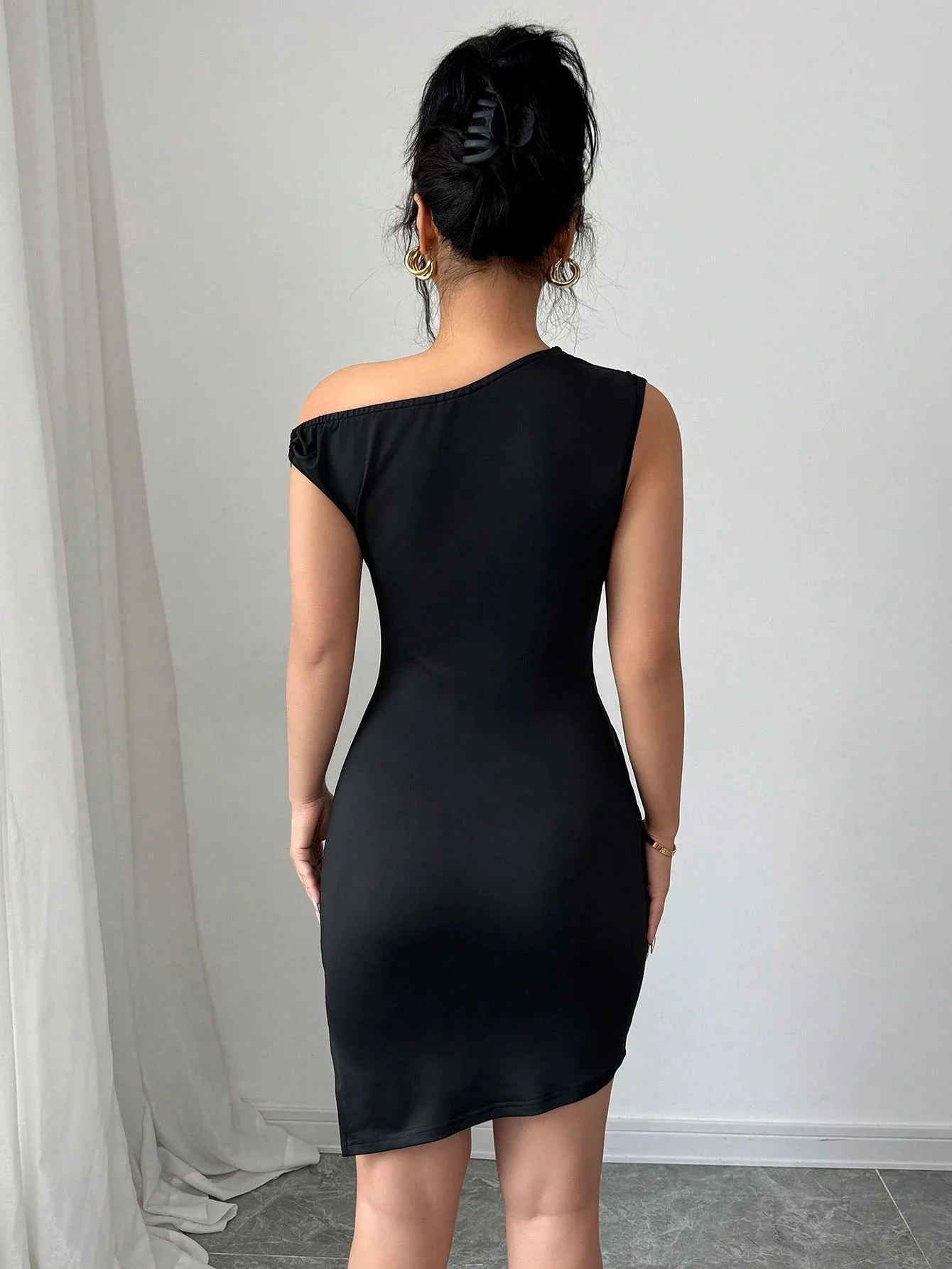 Black One Shoulder Drop Asymmetrical Dress - Image 3
