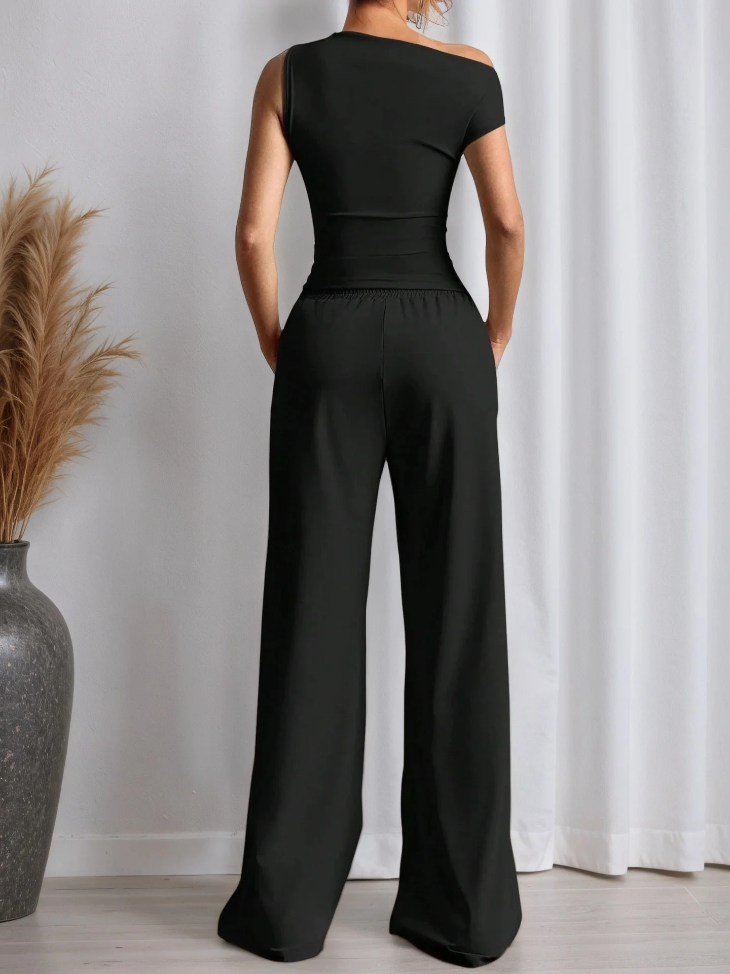 Black One Shoulder Sleeve Asymmetrical Top And Pant Set - Image 2