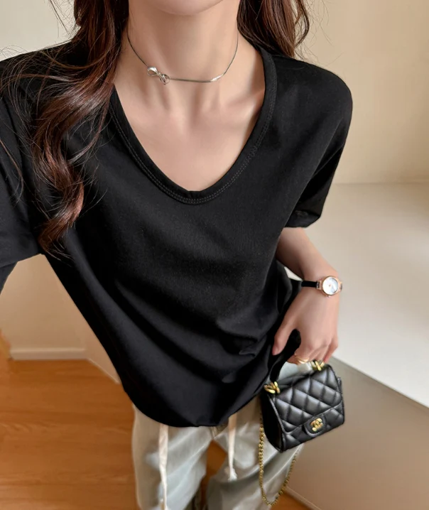 Black Relaxed Fit Solid T-Shirt - Image 3