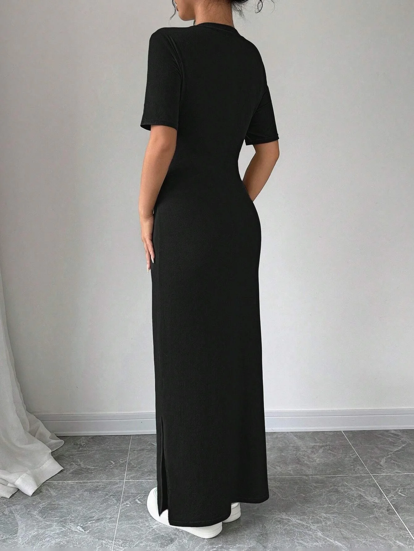 Black Short Sleeve Crew Neck Slit Dress - Image 2