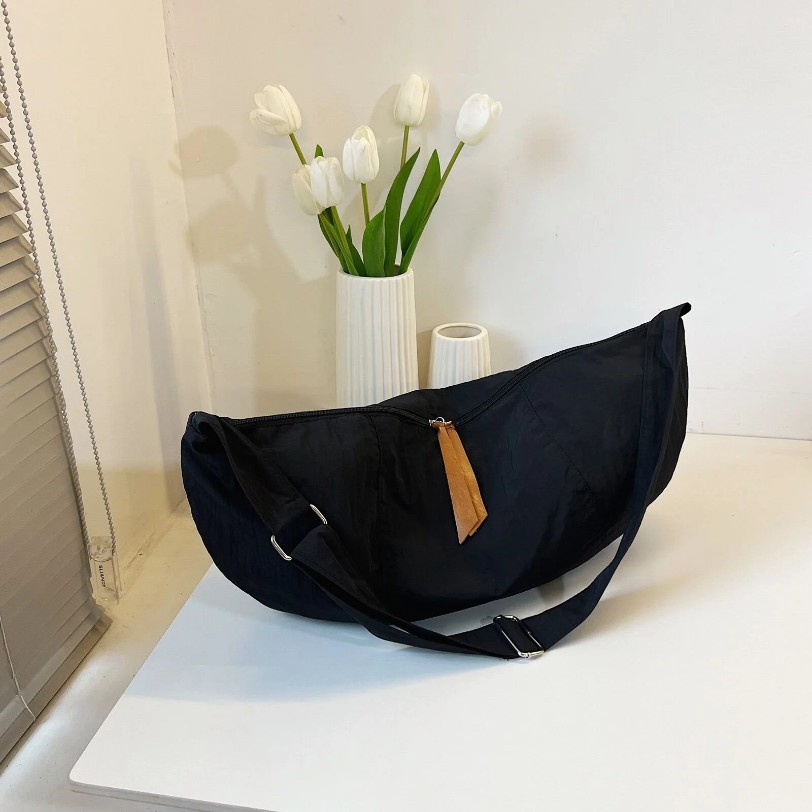 Black Solid Shopper Hobo Bag - Image 4