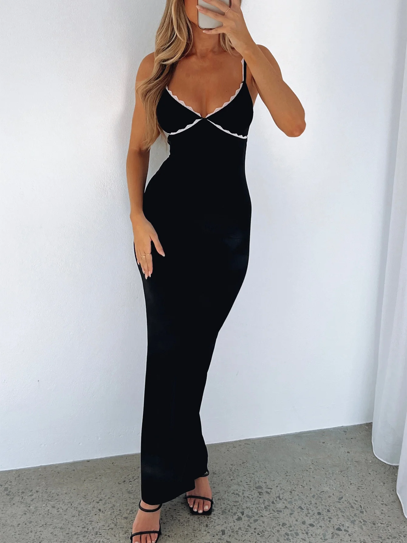 Black Strappy Bodycon Maxi Dress - Image 3
