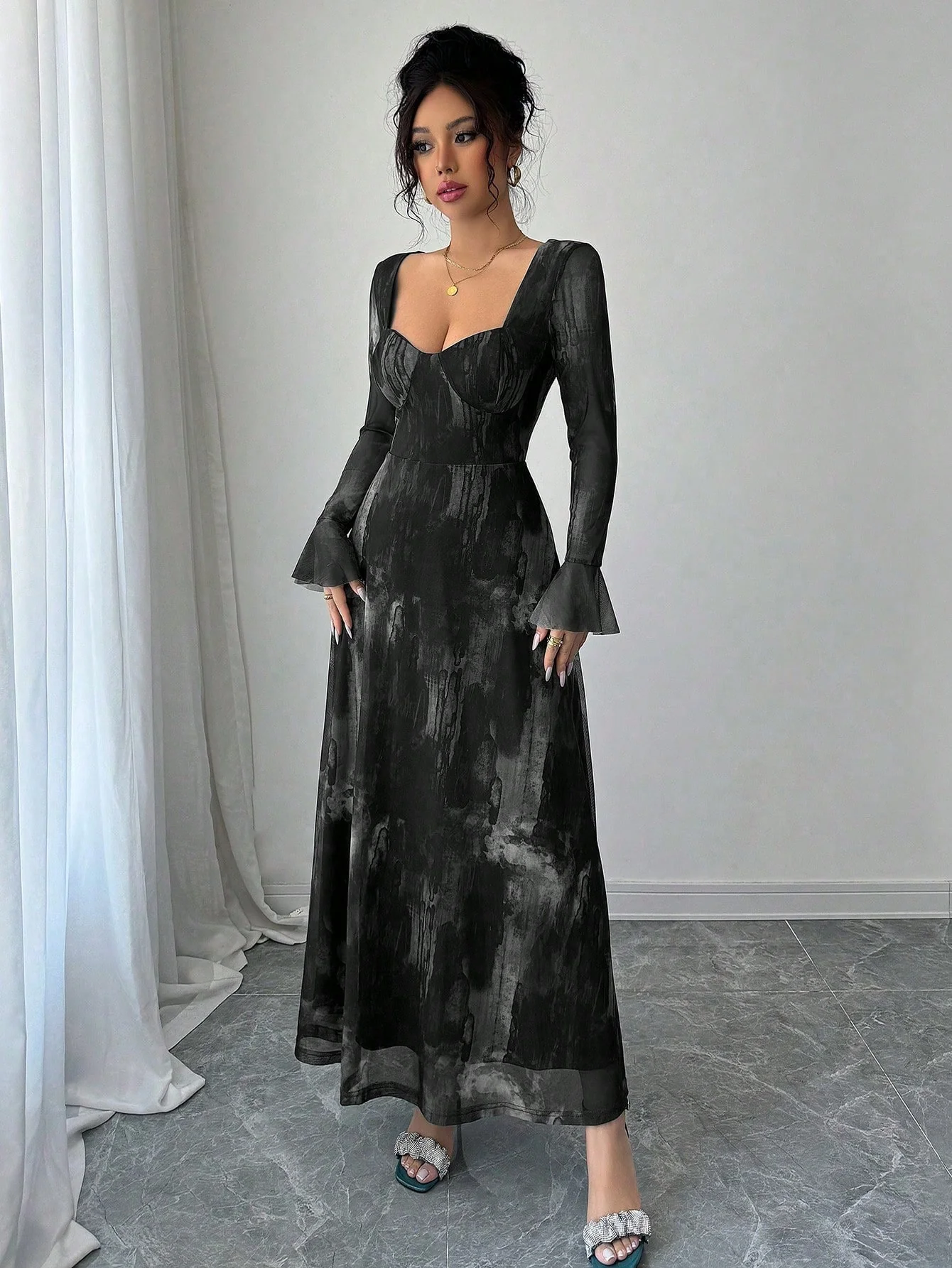 Black Sweetheart Neck Flare Sleeve Maxi Dress - Image 4