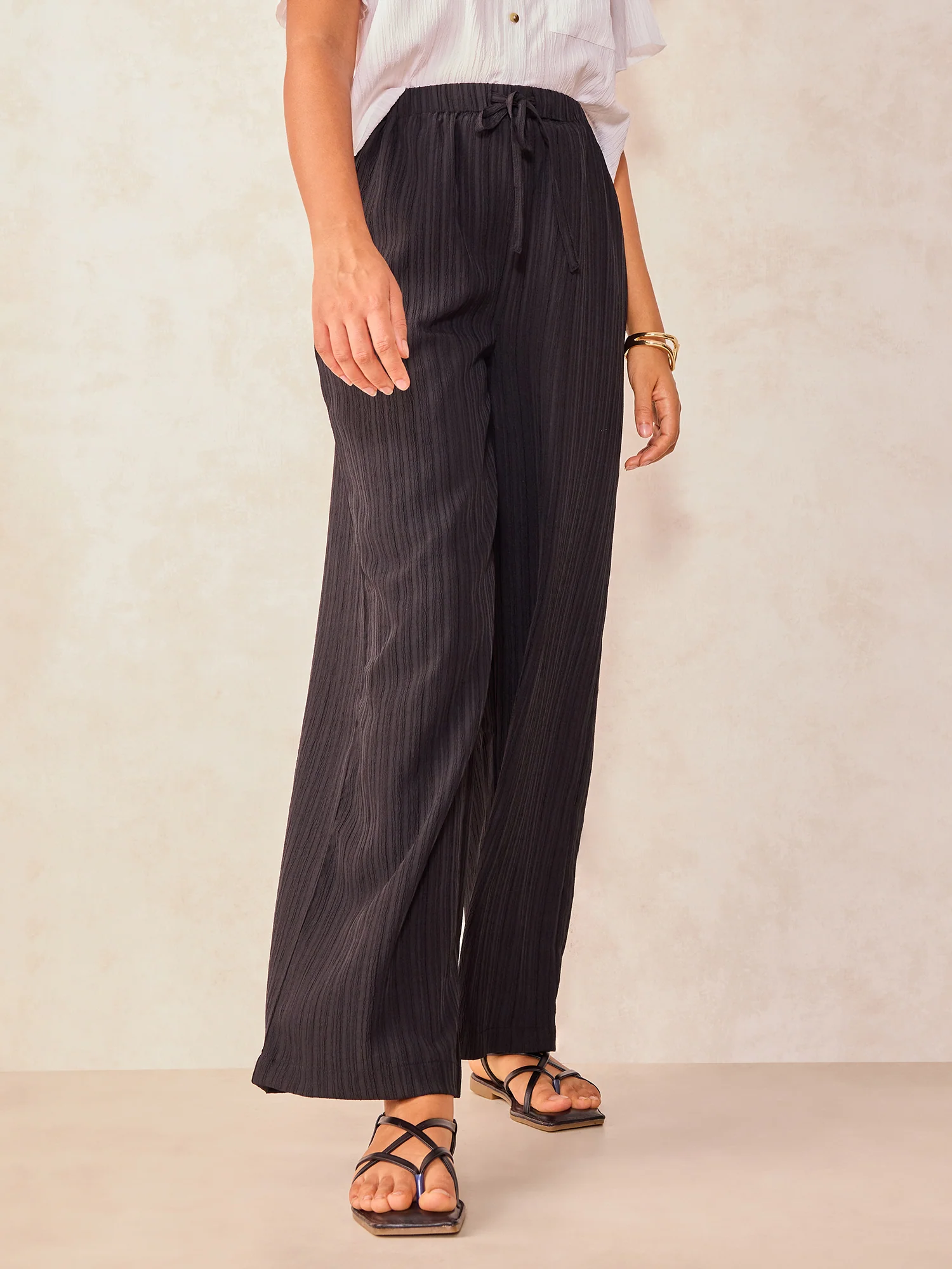 Black Textured Pull On Wide Leg Trouser - Image 3