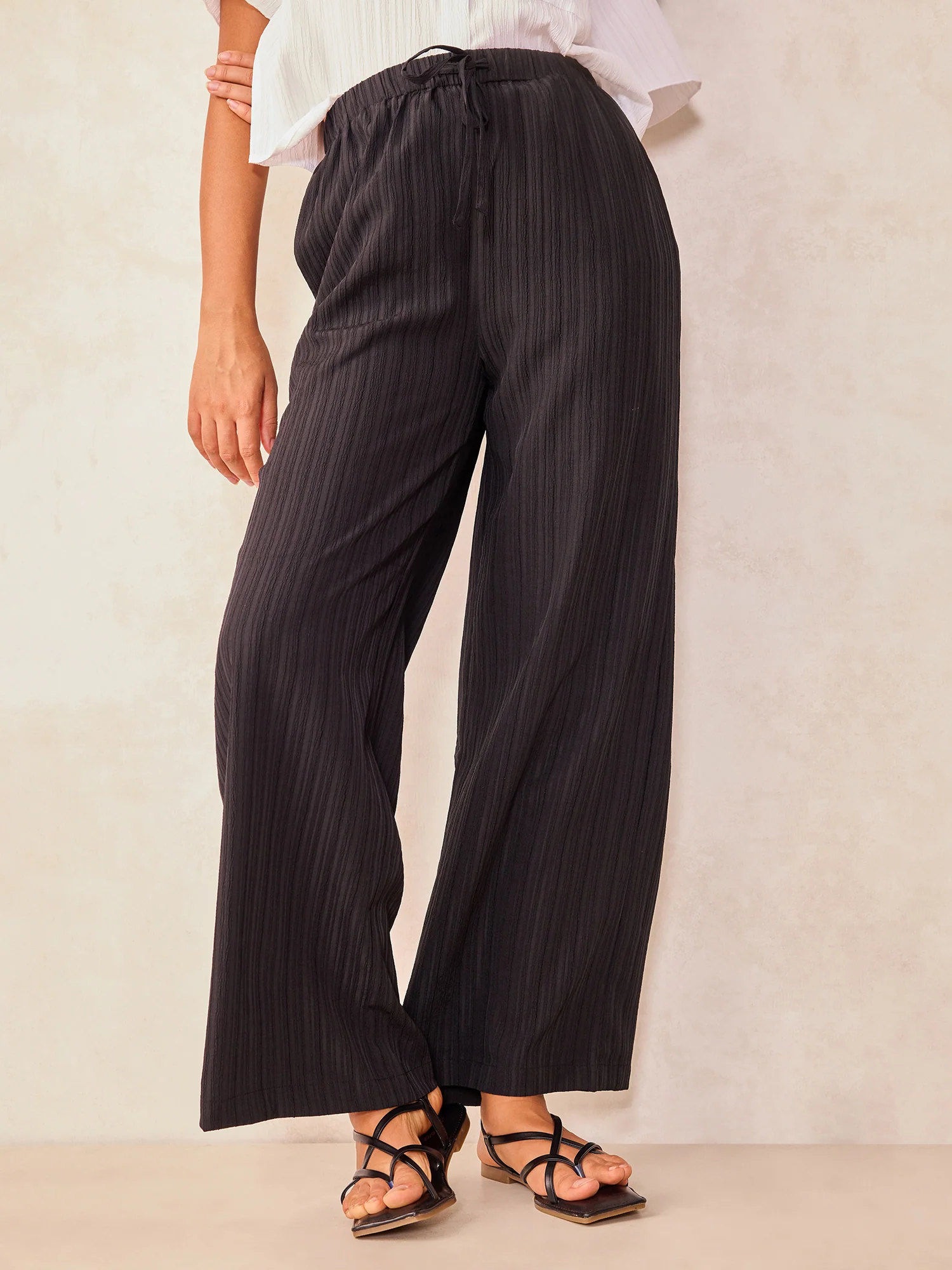 Black Textured Pull On Wide Leg Trouser - Image 4