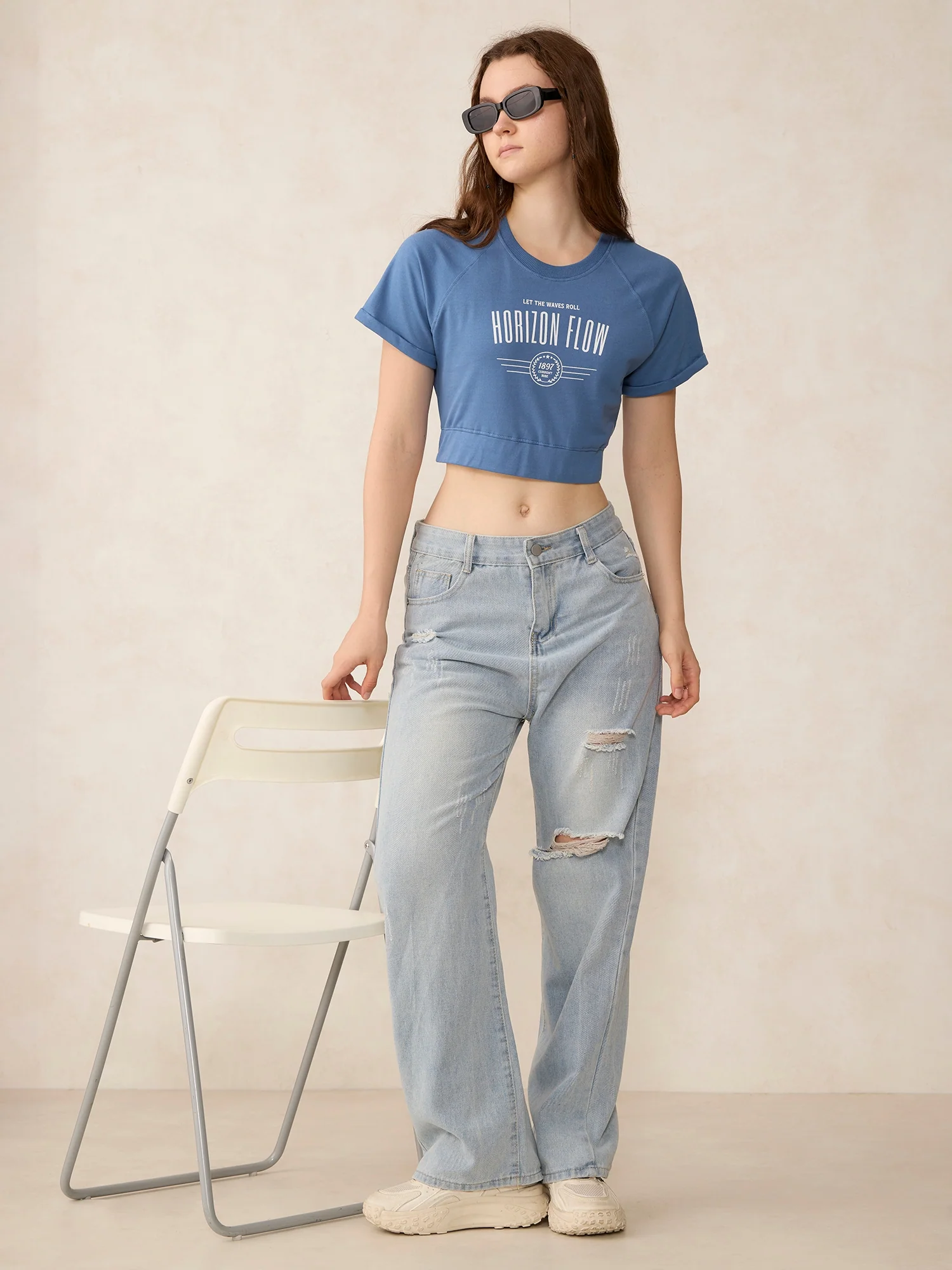 Blue Cropped Raglan Sleeve Sweatshirt - Image 6