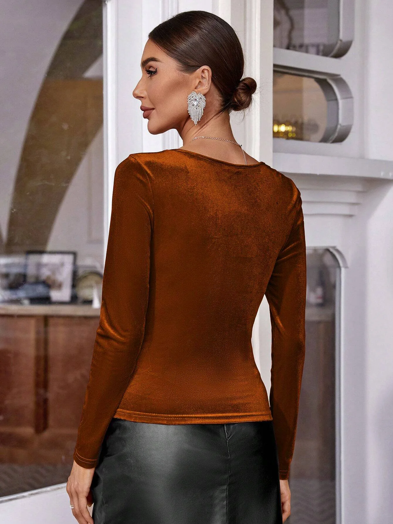 Brown Sweetheart Neckline Velour Top - Image 4