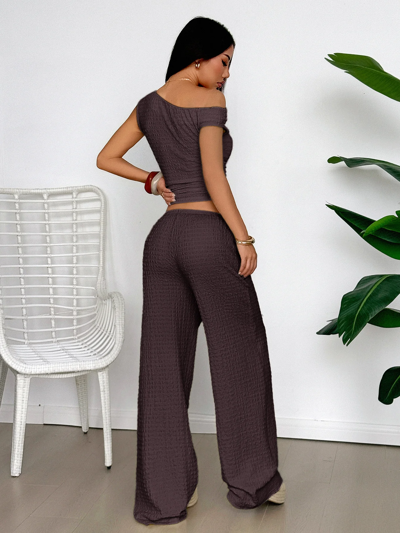 Brown Textured Top And Pants Co-Ord Set - Image 2