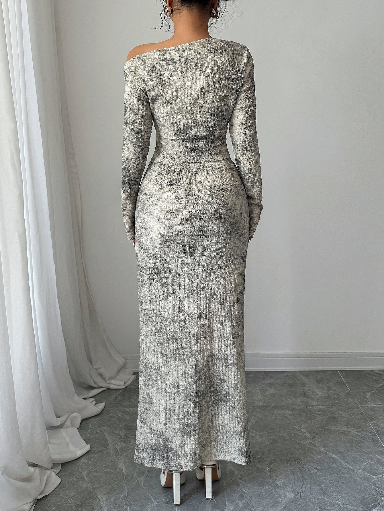 Cream One Off-Shoulder Full Sleeved Bodycon Dress - Image 2