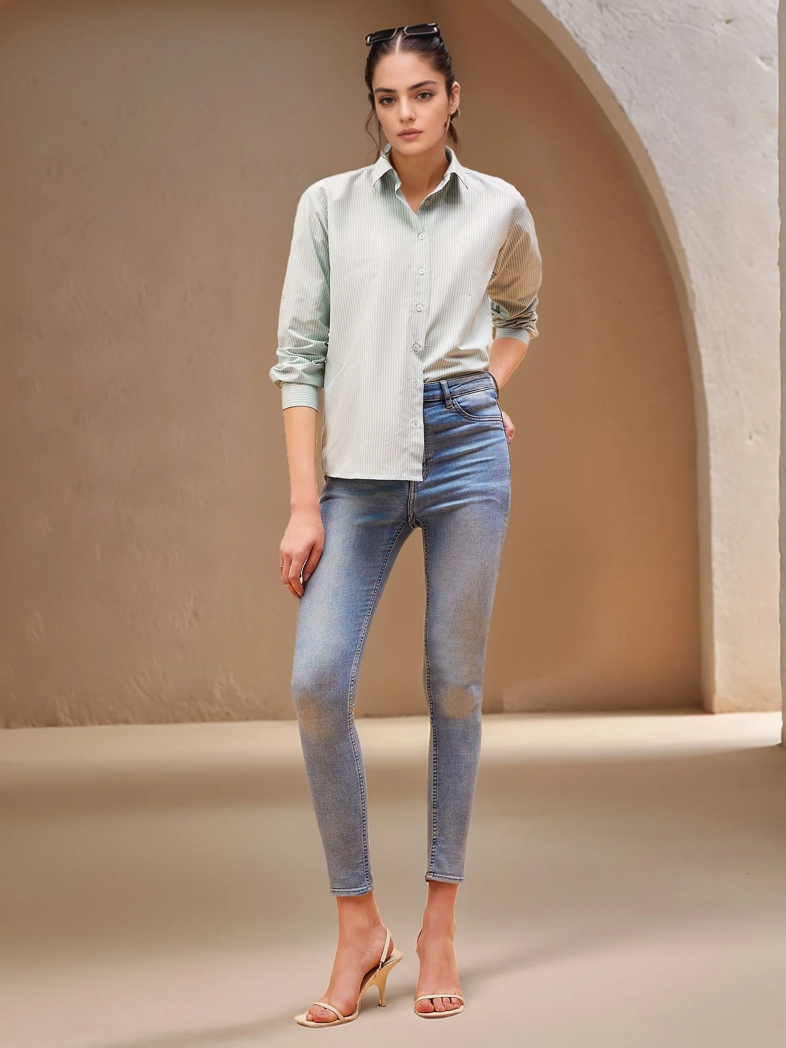 Green Full Sleeve Collared Front Buttoned Shirt - Image 3
