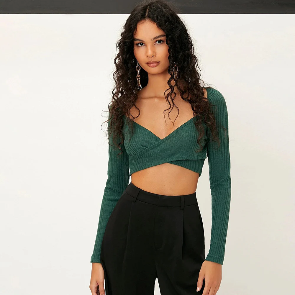 Green Full Sleeve Twisted Flap Top - Image 3