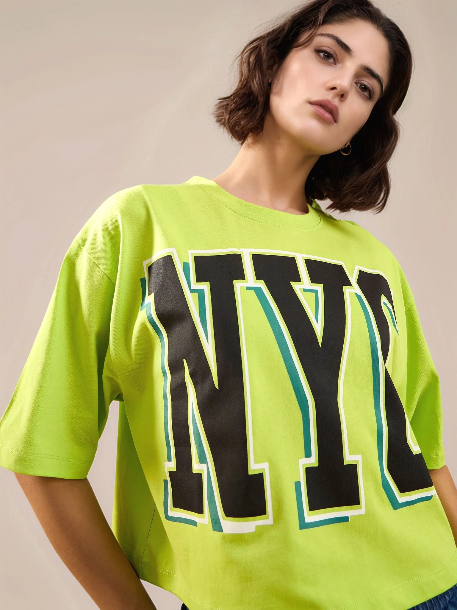 Green Short Sleeve Printed Graphic Tshirt - Image 2