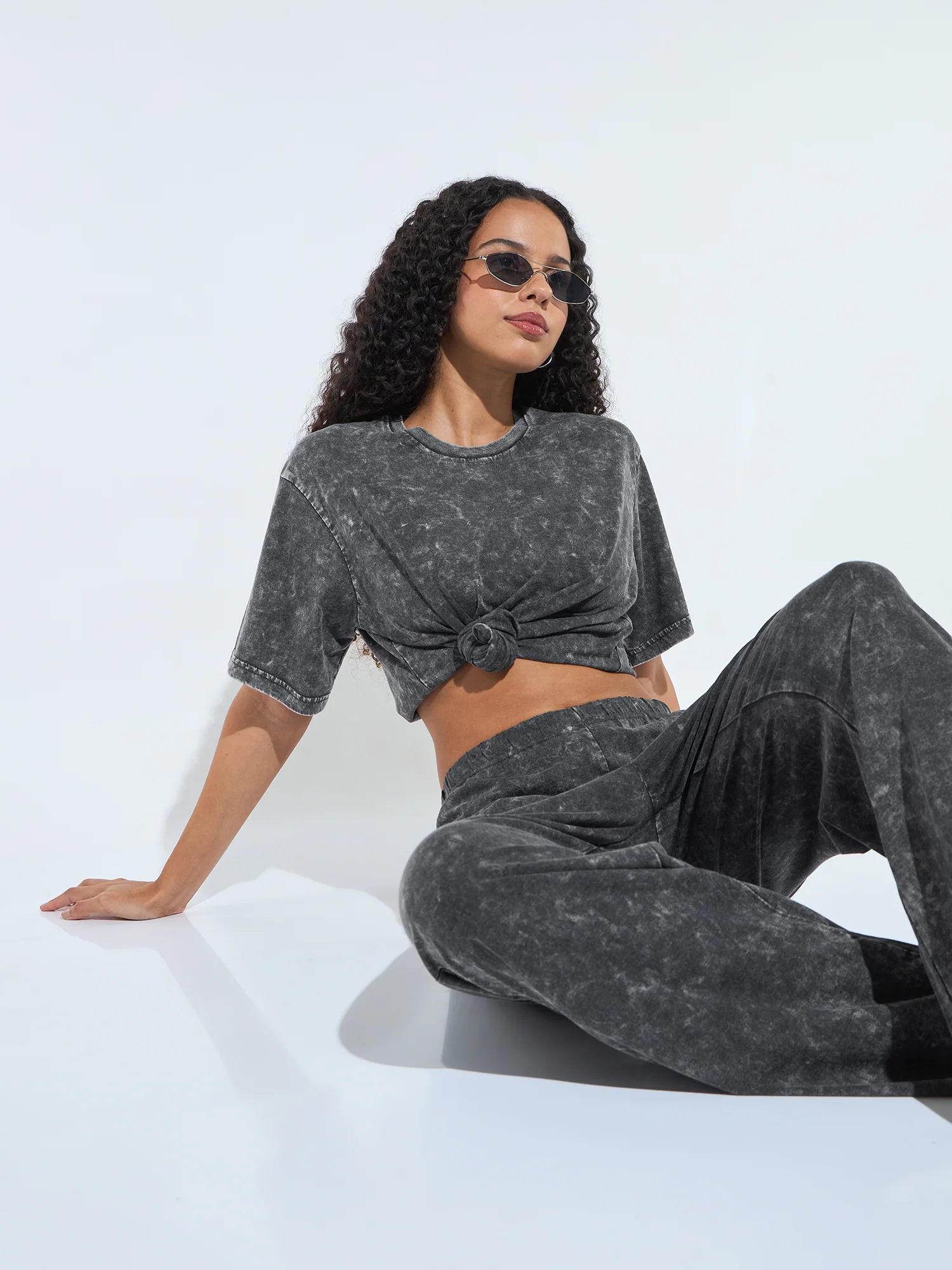 Grey Acid Wash T-Shirt And Straight Pant - Image 5