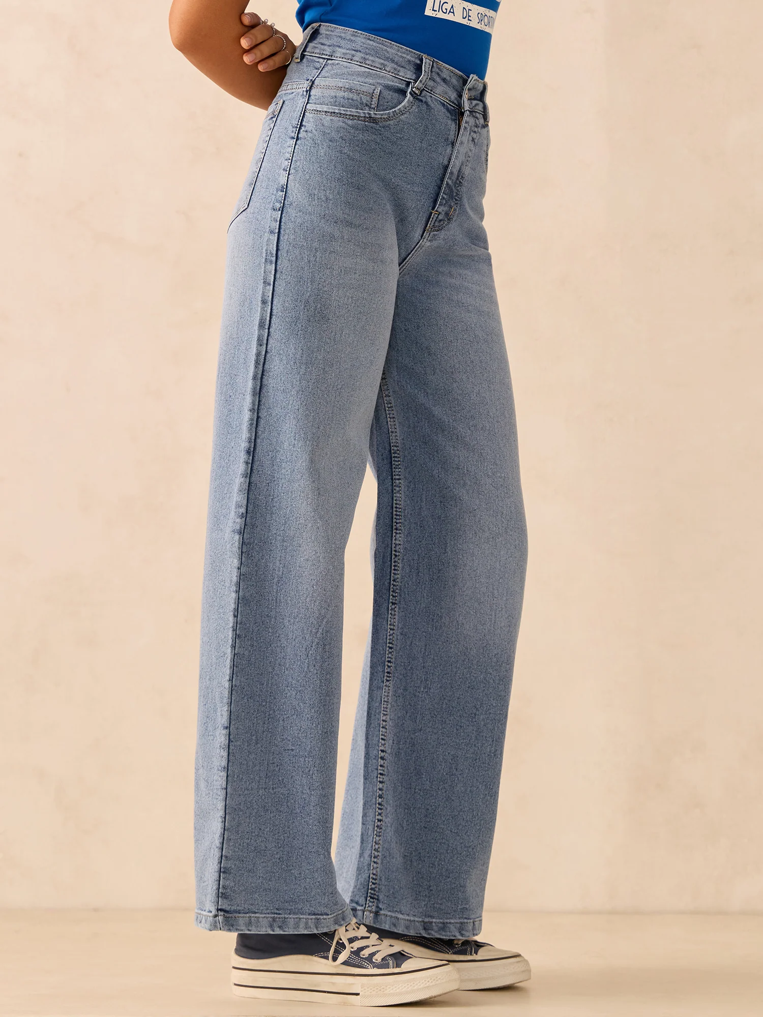 Light Blue Flared High-Rise Jeans - Image 2