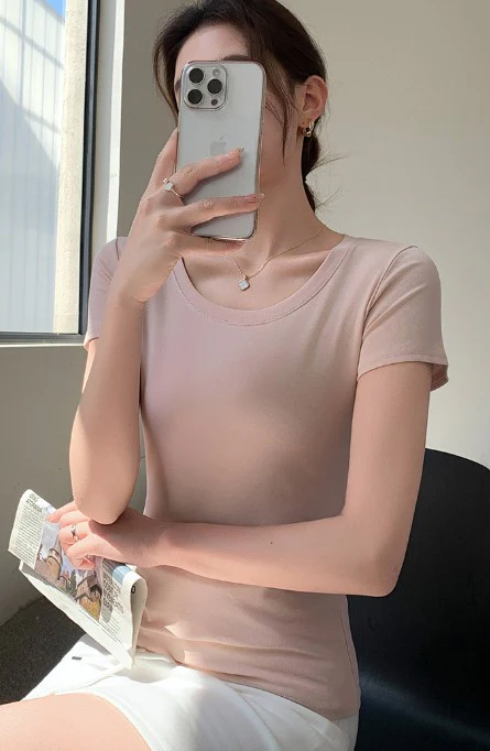 Light Pink Round Neck Basic T-Shirt - Image 3