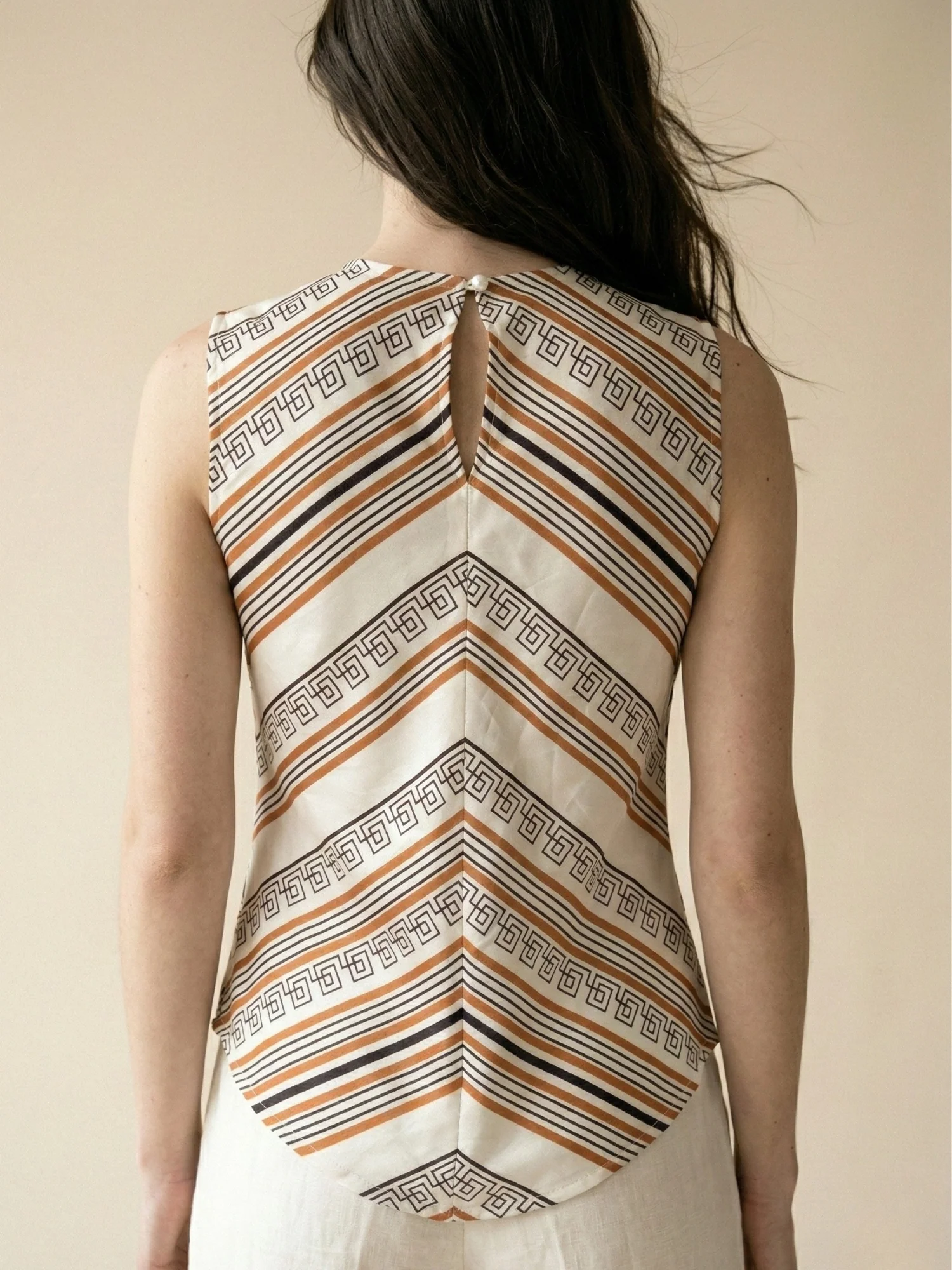 Multi Striped Scarf-Print Sleeveless Top With A Front Tie Detail - Image 5