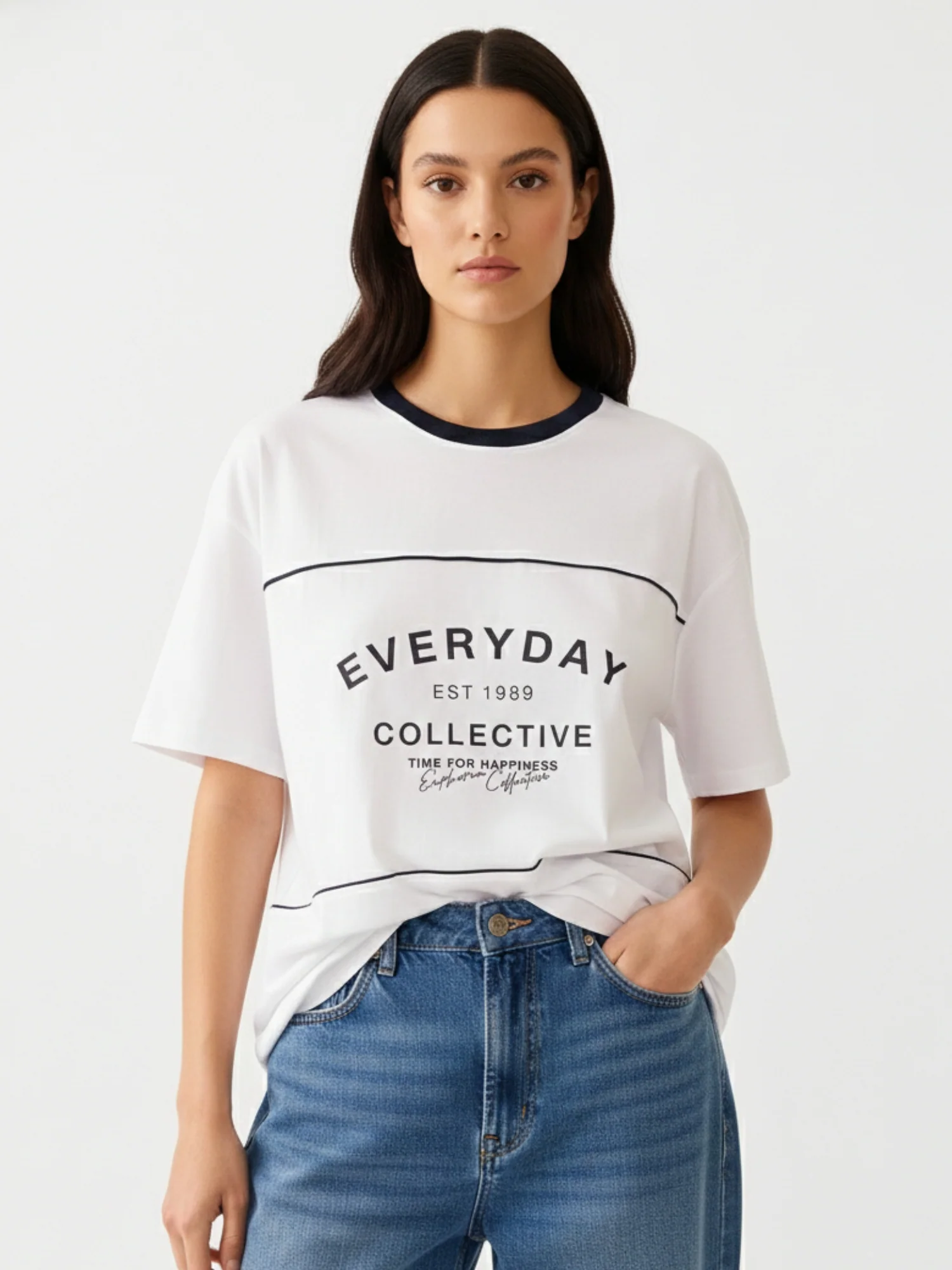 Navy Blue Oversized T-Shirt With Graphic And Cut & Sew Highlights - Image 4