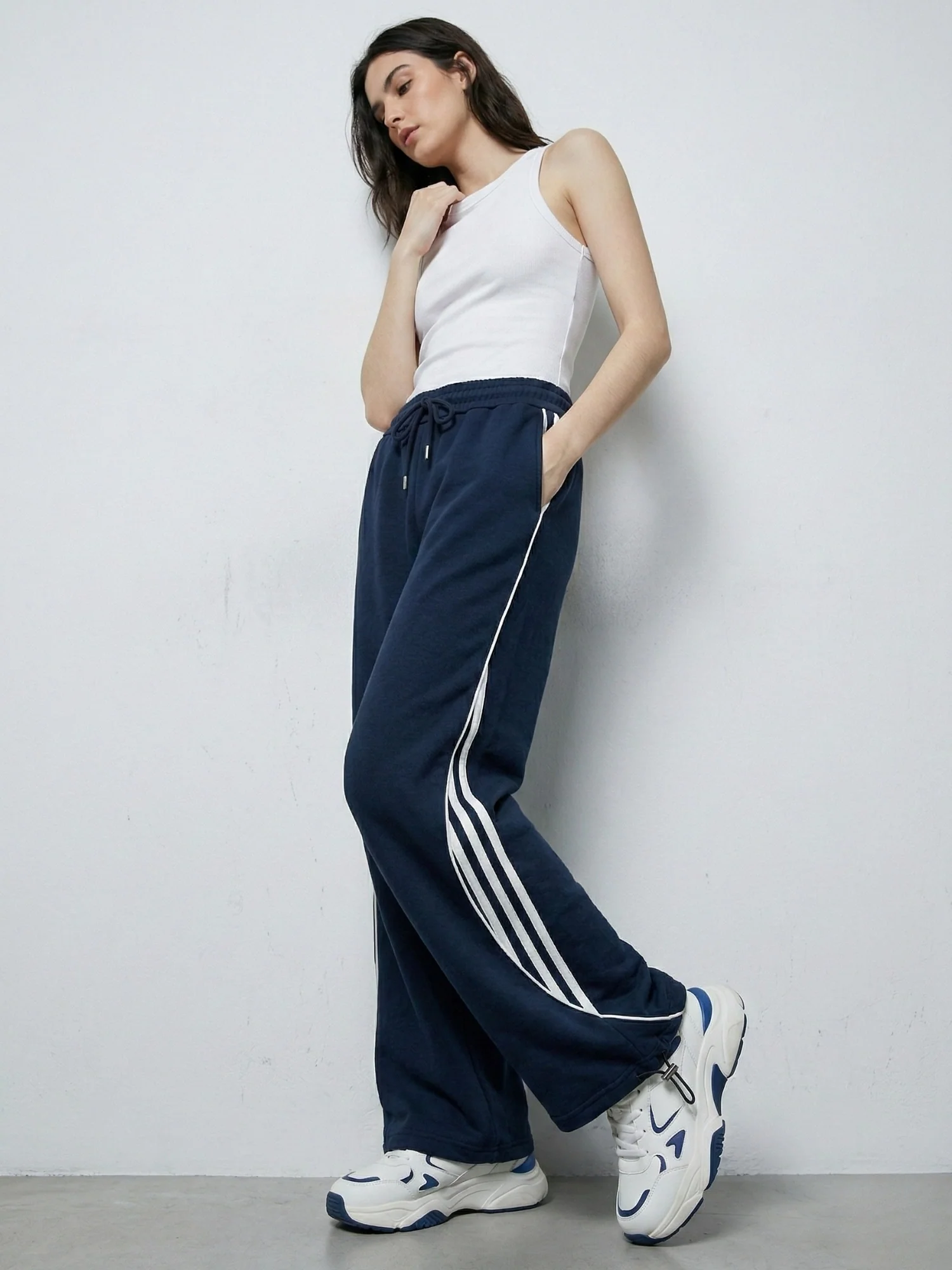 Navy Blue Side Seam Detailing Wide Leg Pant - Image 3