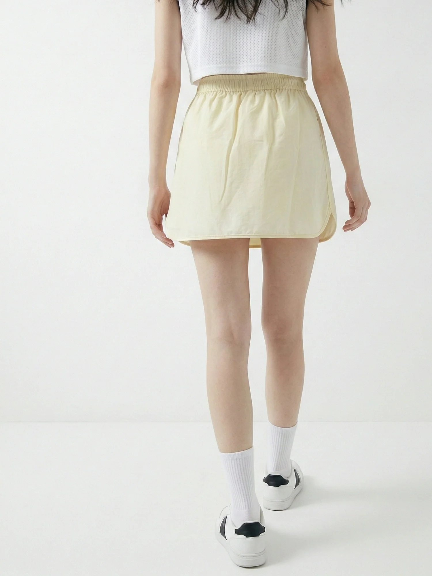 Off White Drawstring U-Hem Skirt - Image 6