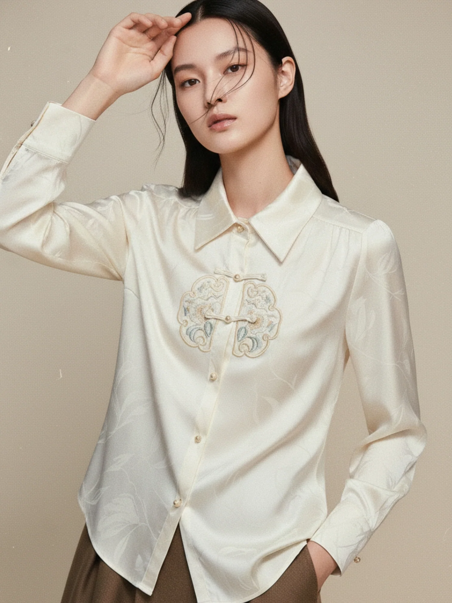 Off White Full Sleeve Collared Neck Ruffle Detail Top - Image 3