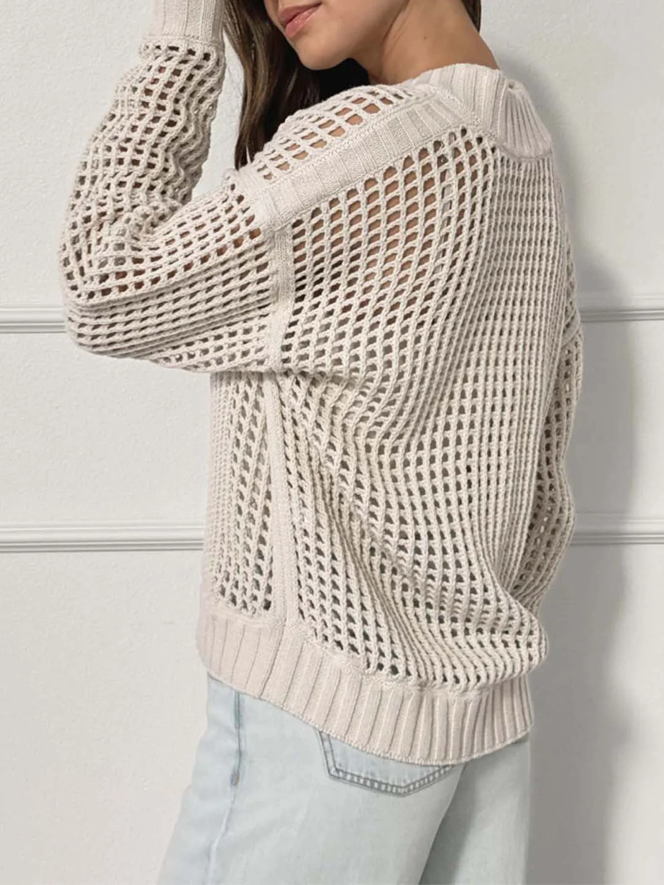 Off White Full Sleeve Textured Sweaters - Image 2