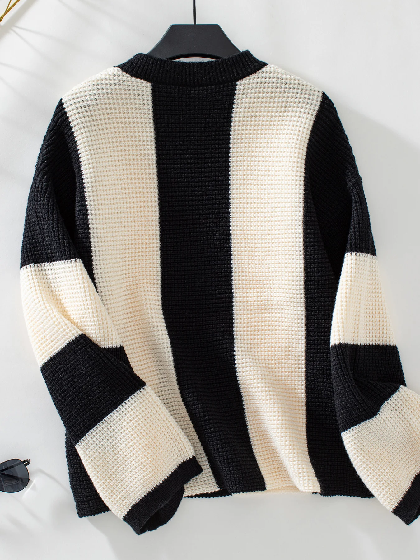 Off White Full Sleeves Colour Blocked Sweater - Image 2
