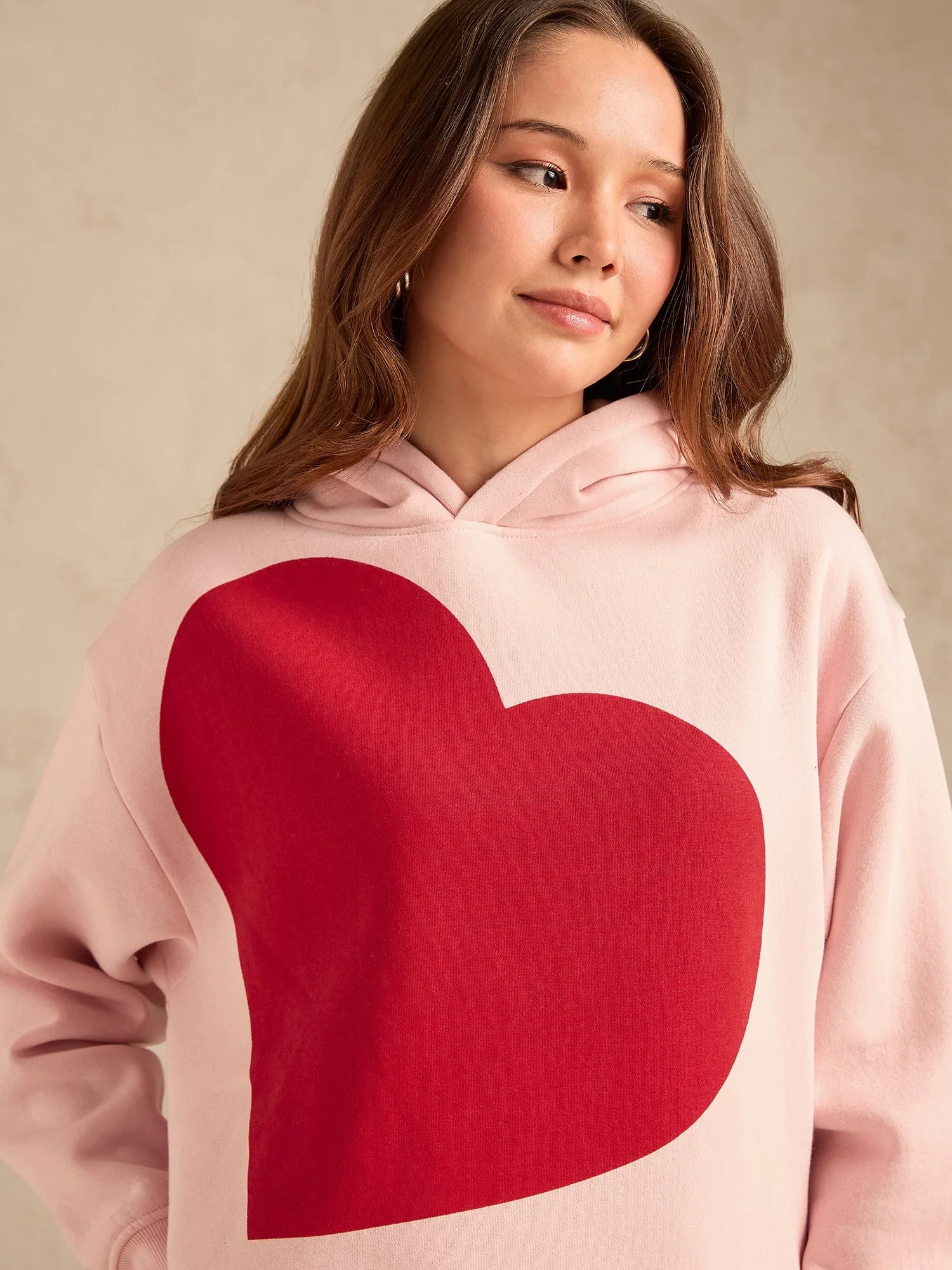Pink Oversized Fleece Hoodie With Bold Heart Graphic - Image 2