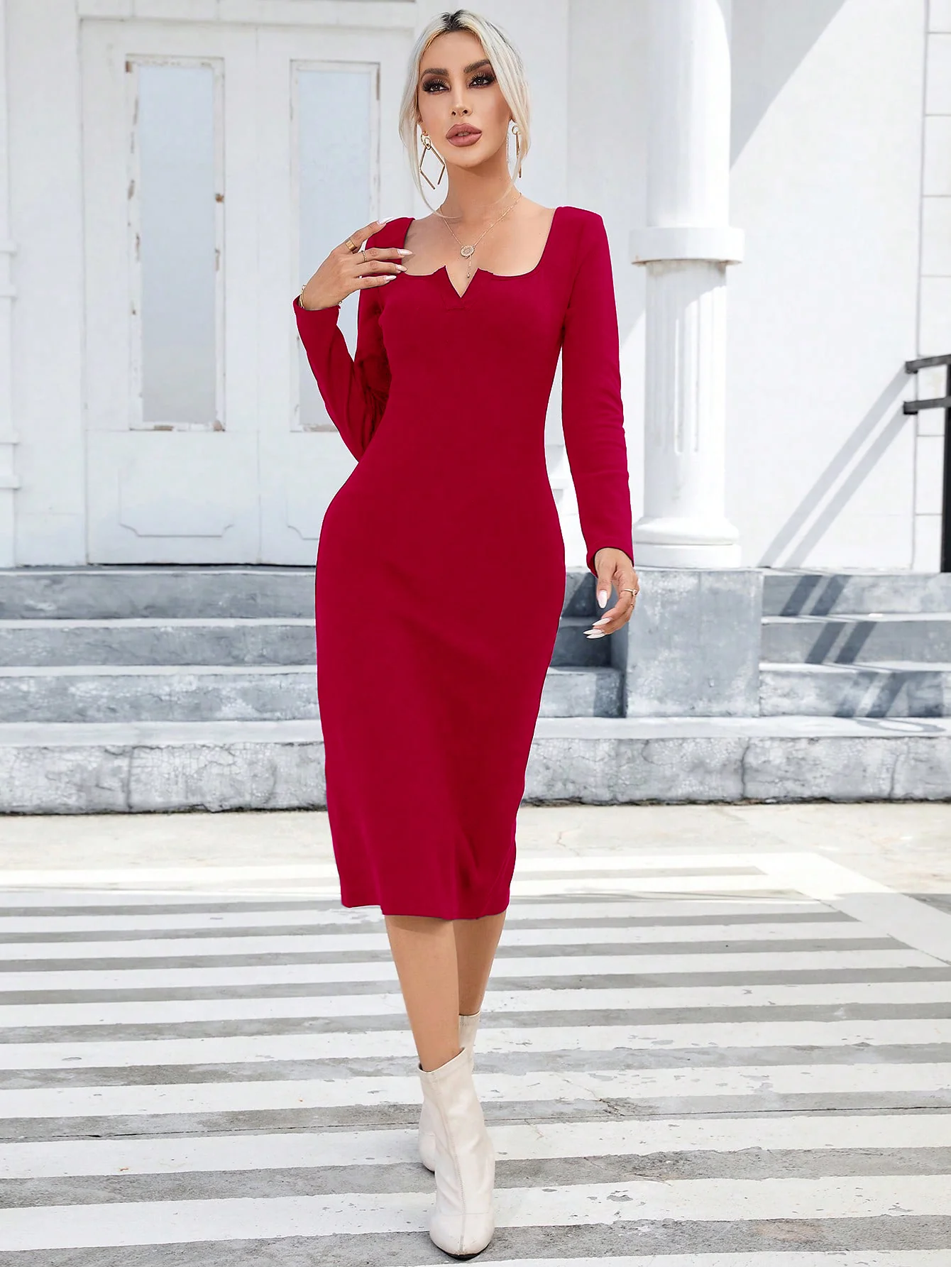 Red Scoop V Neck Bodycon Dress - Image 4