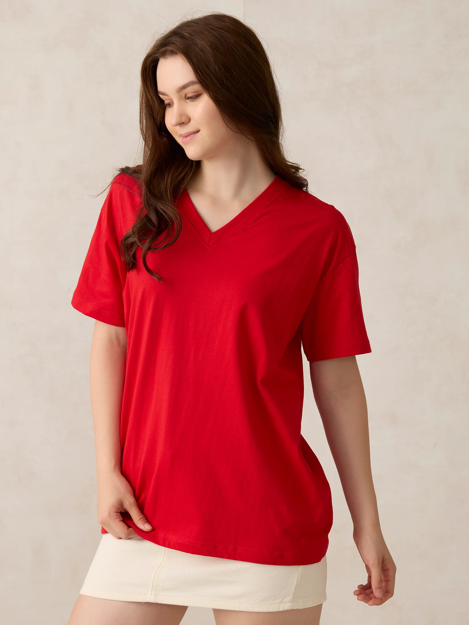 Red V Neck Solid Oversized T-Shirt - Image 4