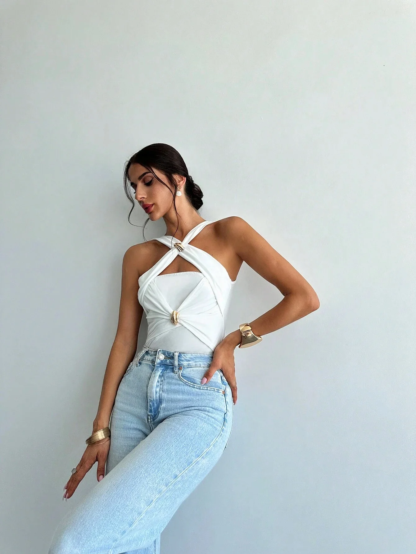 White Buckle Attach Front Detail Top - Image 6