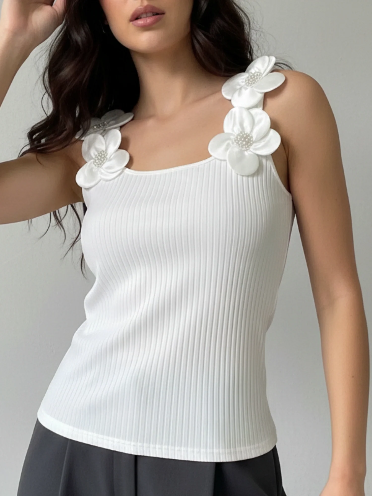 White Floral Embellished Sleeve Fitted Top - Image 3