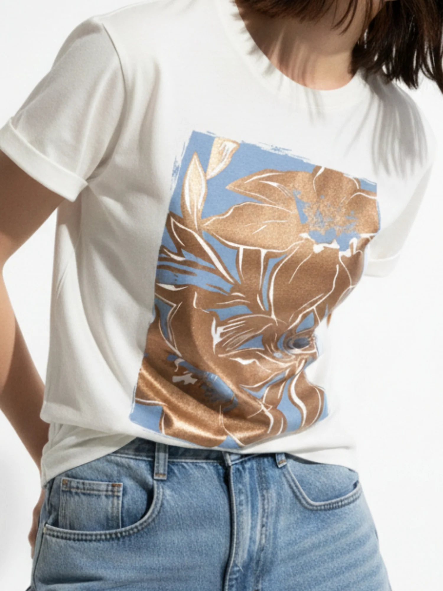 White Foil Printed Graphic T-Shirt - Image 7